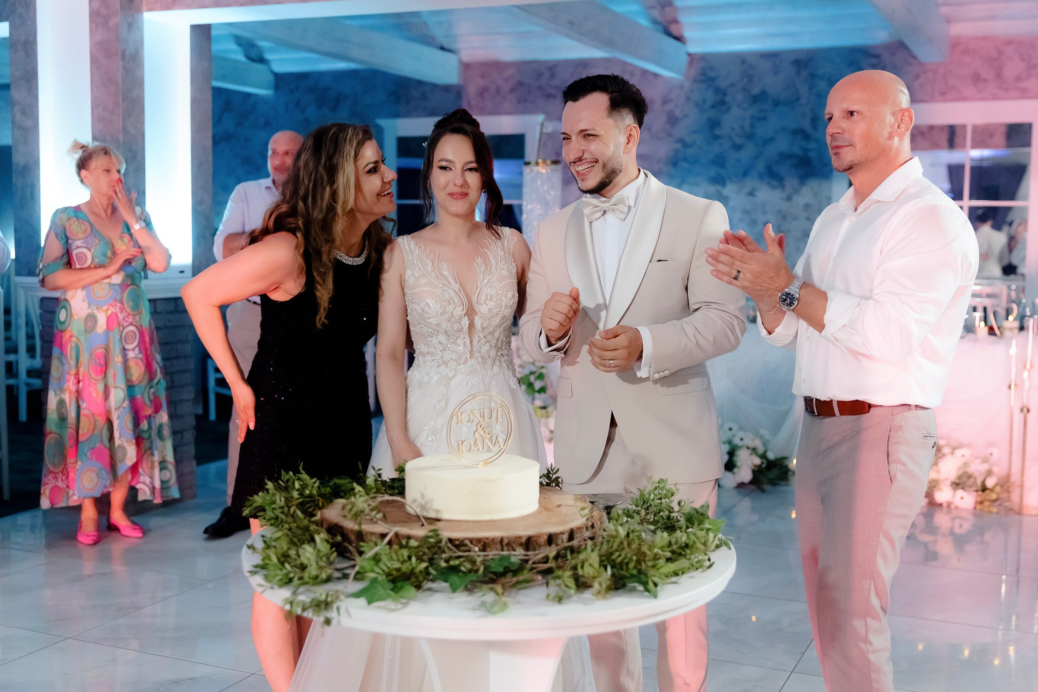 Ioana & Ionuț | Nuntă de poveste la Păstrăvăria Poiana din Mălini județul Suceava. Servicii foto-video profesionale, pentru momente de neuitat