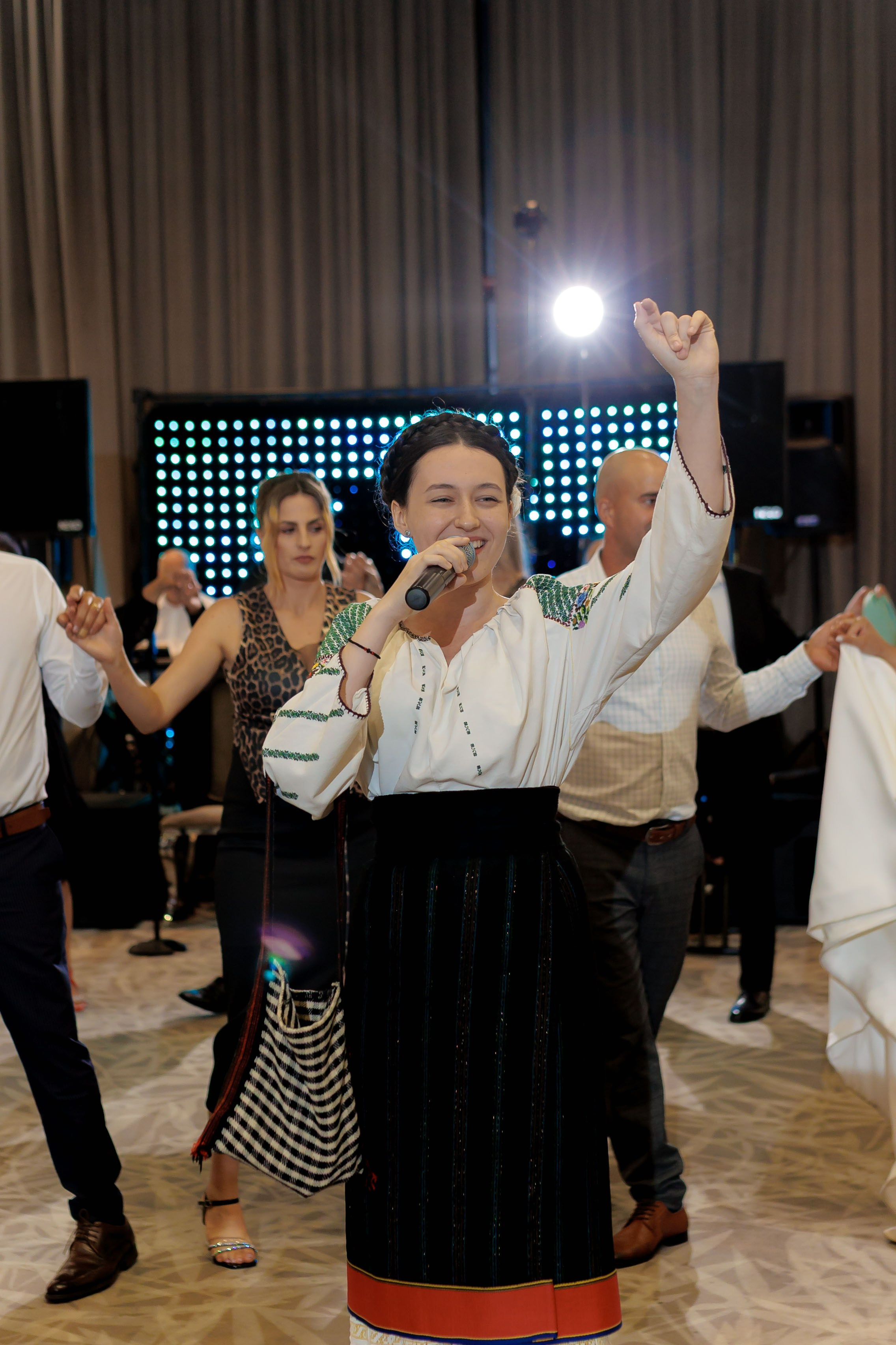 Nunta Nicoleta & Răzvan | Fotografie & Videografie Profesională. Servicii foto-video profesionale, pentru momente de neuitat