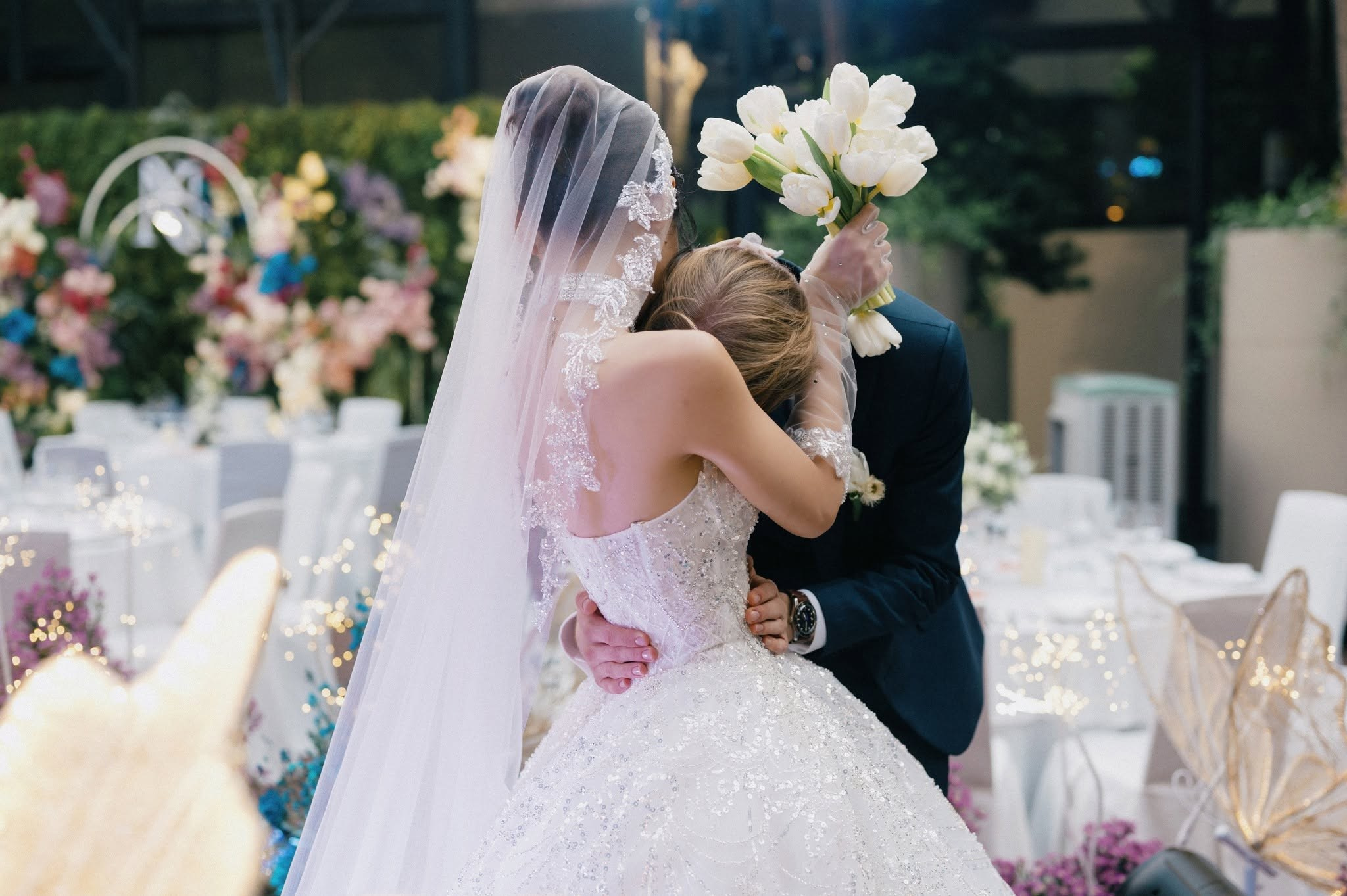 𝐊𝐞𝐥𝐥𝐢𝐞 & 𝐍𝐢𝐤𝐥𝐚𝐬 / Destination Wedding. Saigon Wedding Present | Art Beyond Moments