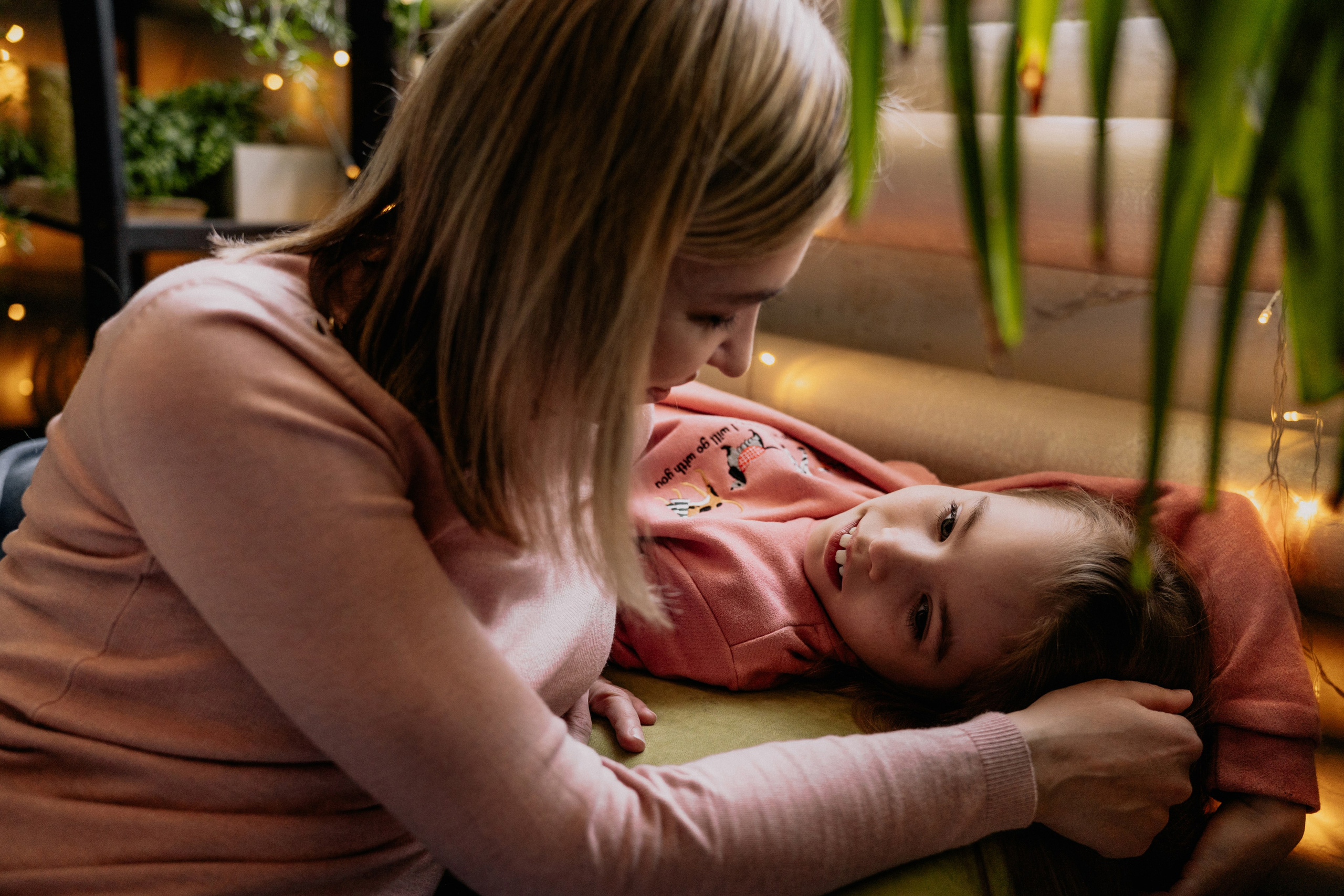 Studio Family Photography with Greenery – Fresh & Elegant. Alisa Tant — Family and newborn photographer Bucks County, Montgomery county, Philadelphia, NJ