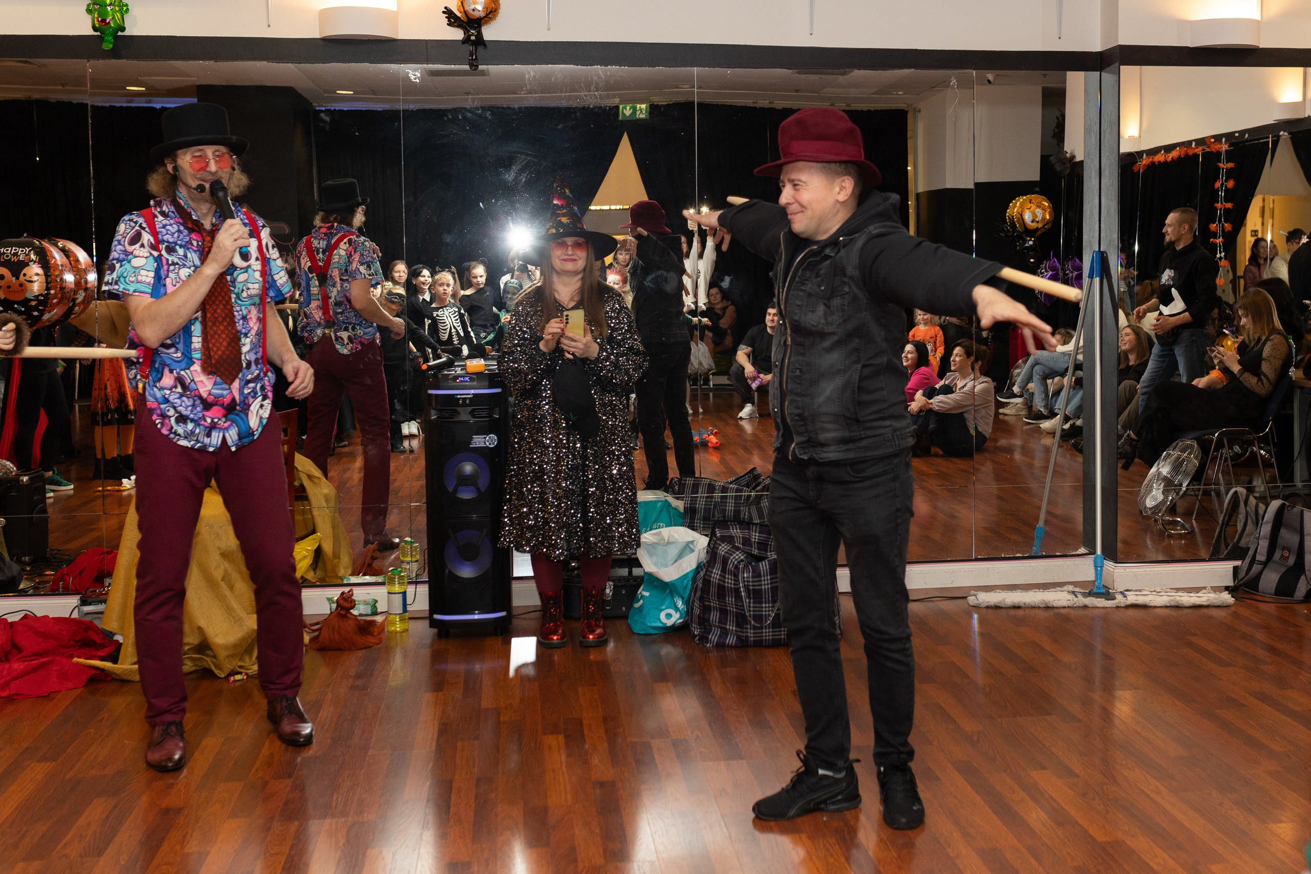 Leo dance studio Helloween 2025. Семейный и детский фотограф в Варшаве Мила Бобровская