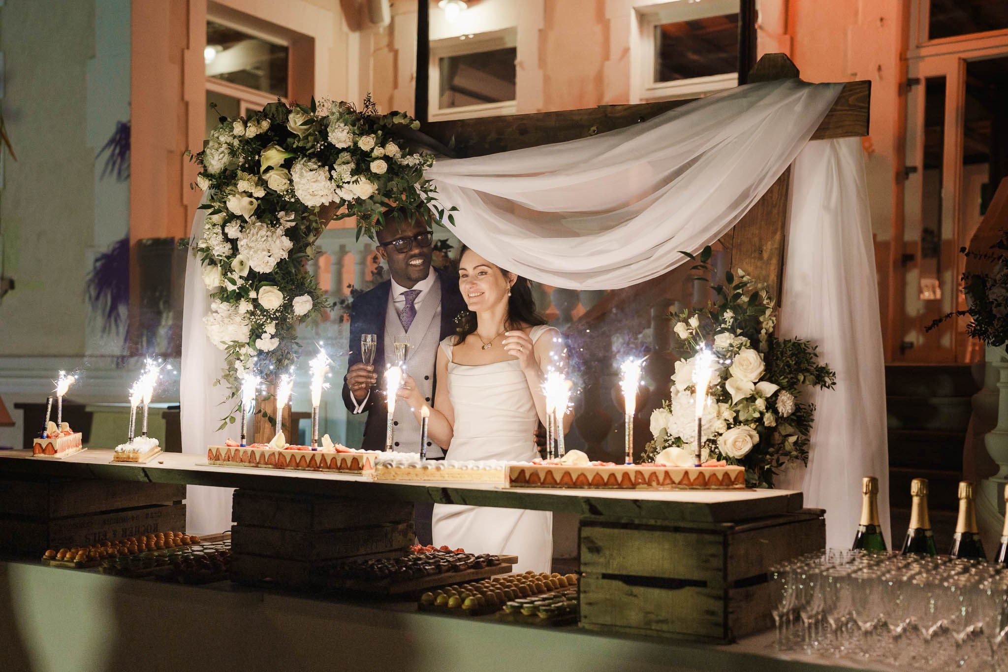 K& F, destination wedding photographer in L’Orangerie de l’Orée du Bois, France
