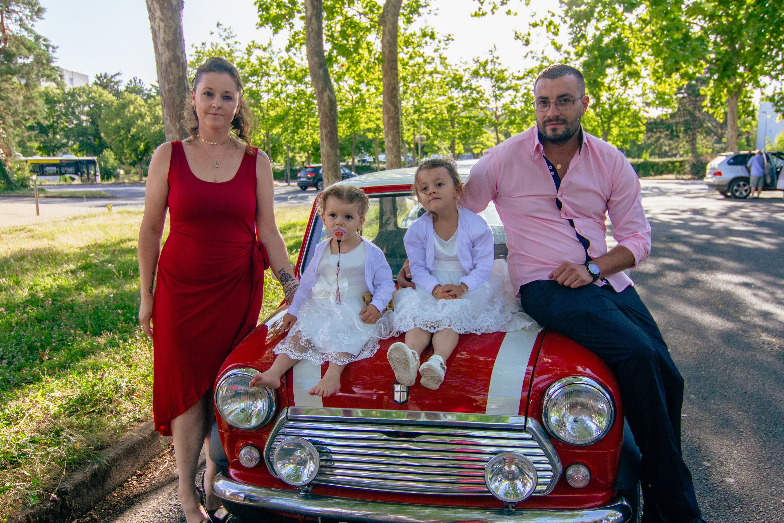 Julia et Shanna | Baptême. Studio photo « Partage ton bonheur » – Photographe famille près de Châtellerault, Poitiers et Tours