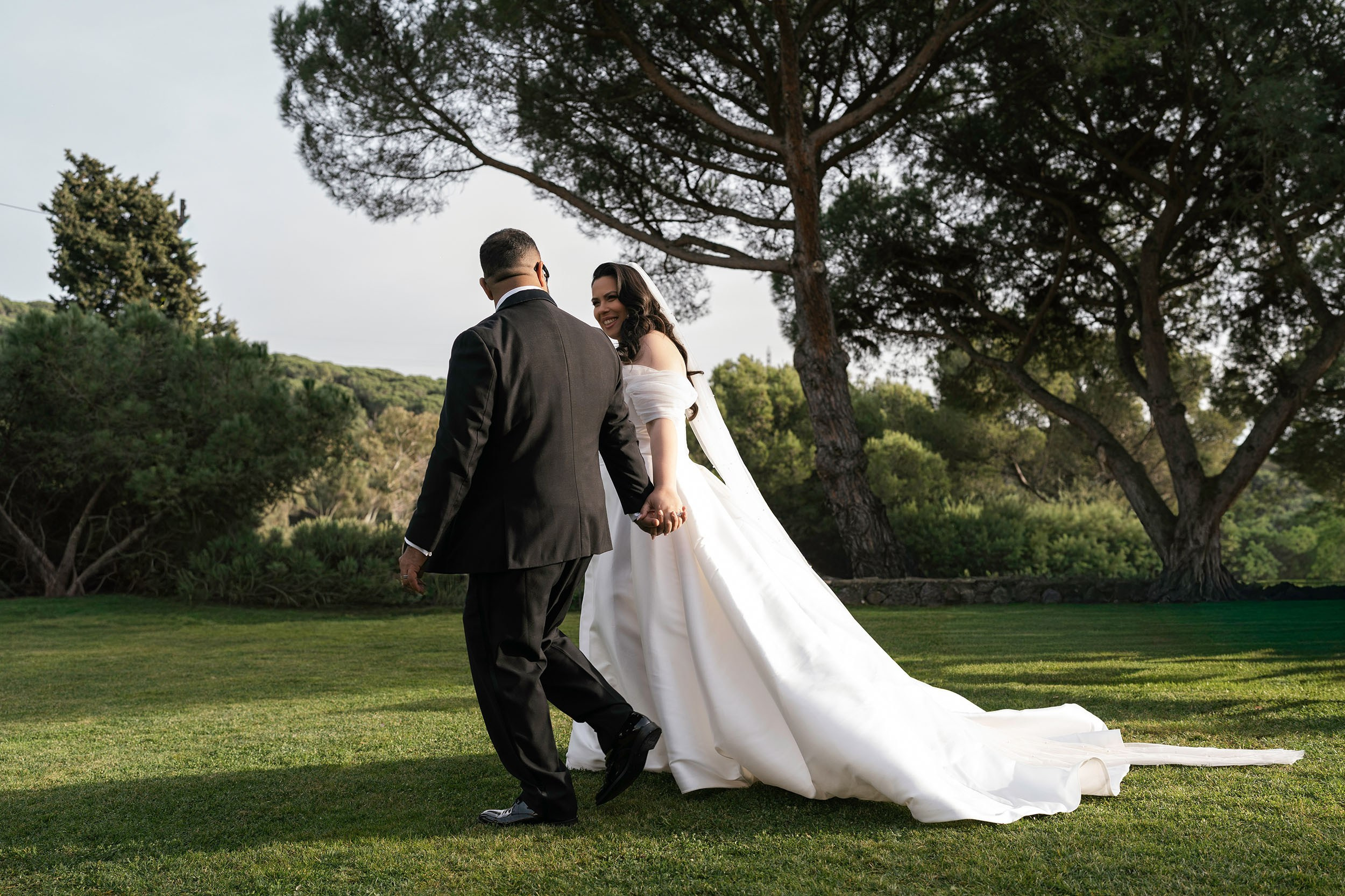 Donielle and Edwin. Fotógrafos de bodas de destino y creadores de contenido con base en España