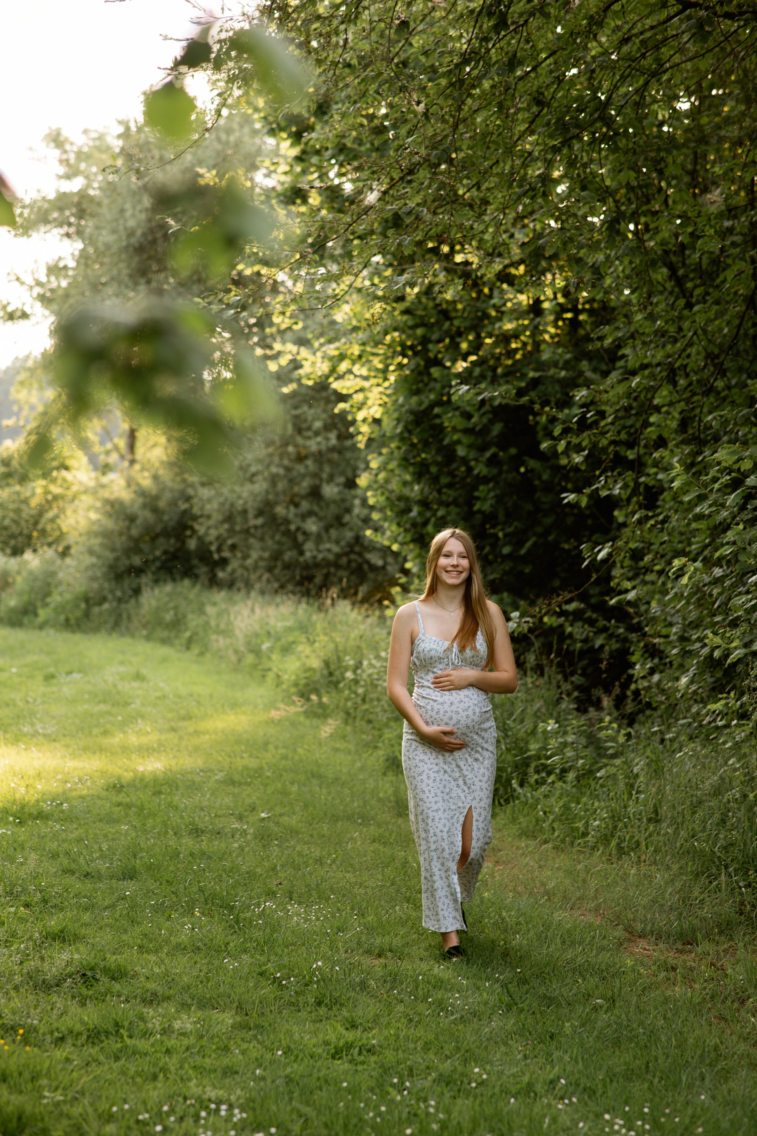 Babybauch Shooting in der Narur Melle