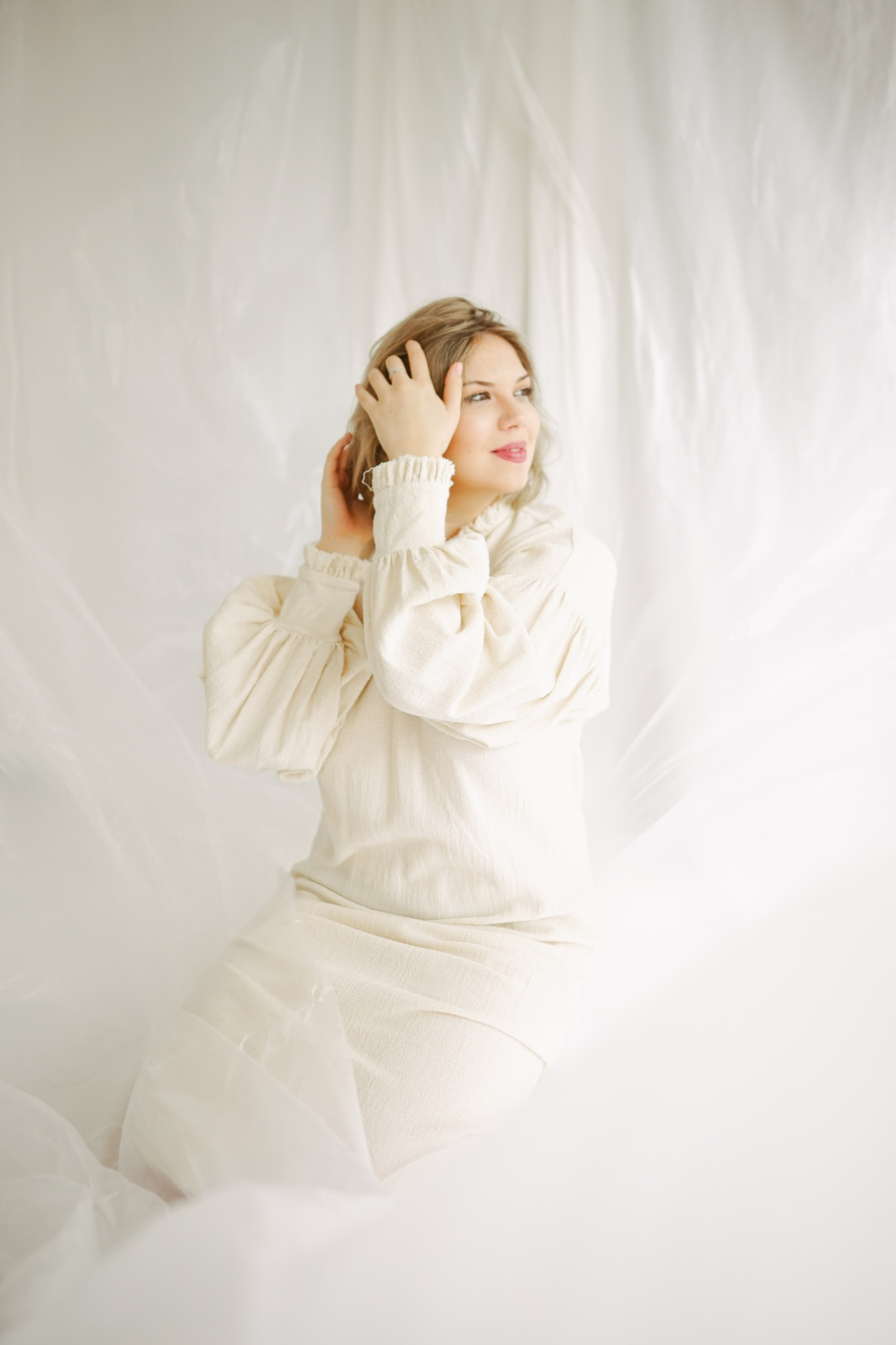 Fotografie de Portret Brașov | Artist Mădălina Beda. Madalina Beda- Artist vizual, fotograf, doula la nastere, consultant babywearing Brasov si in toata tara