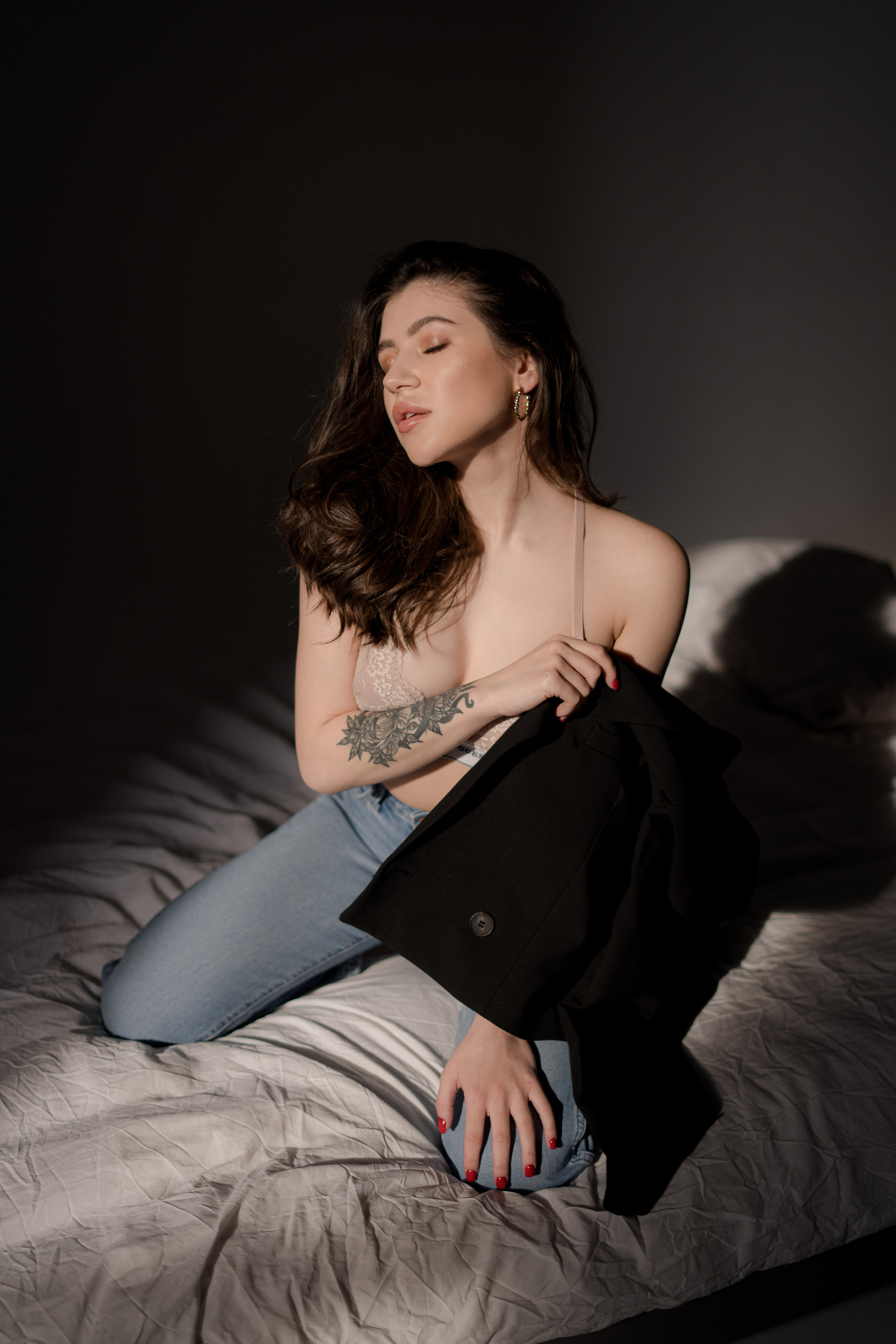 Girls, studio. Дарья Филькова — фотограф и видеограф в Тбилиси, Грузия