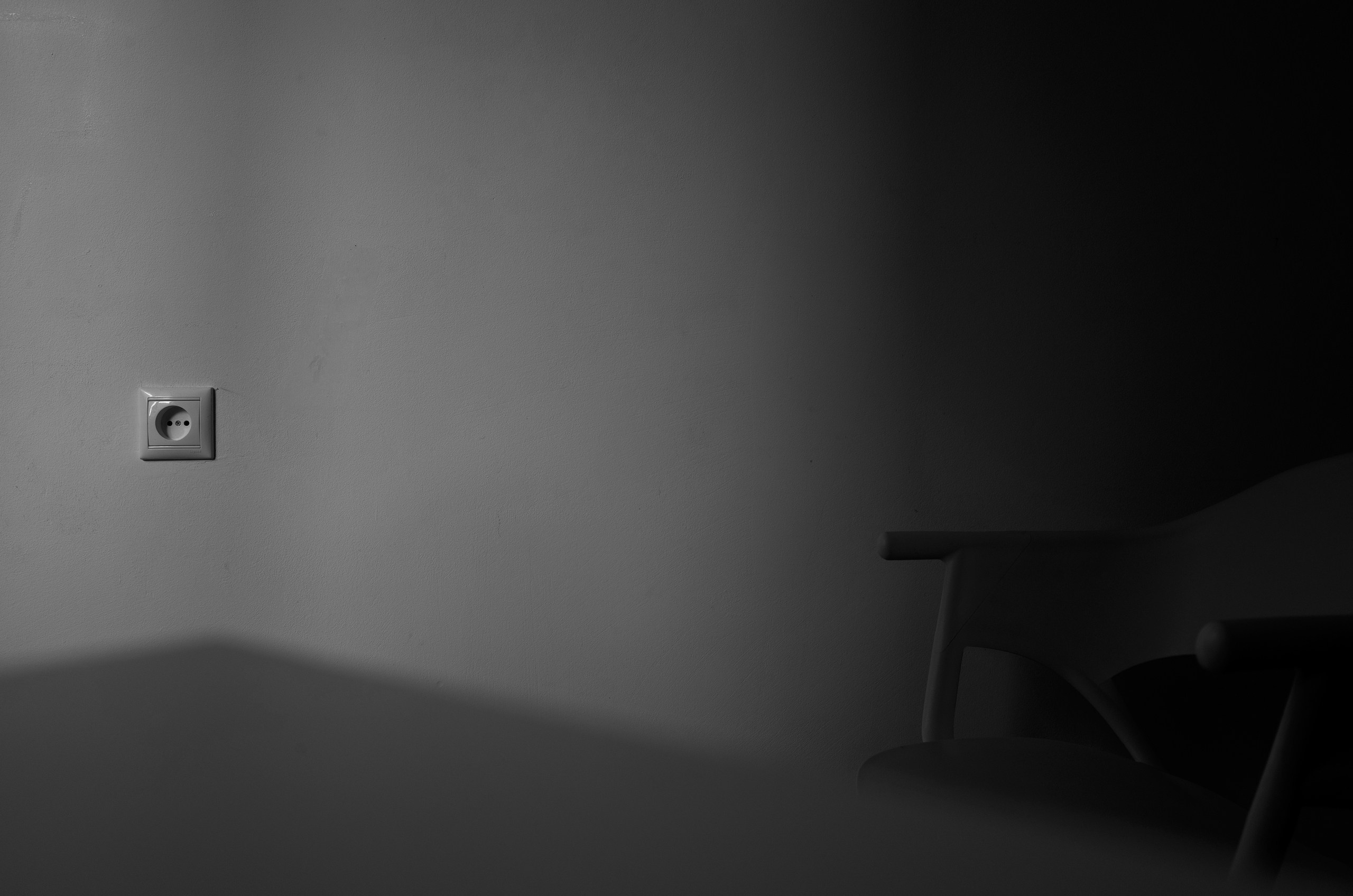 White room. Leni Smoragdova | Transaction Art Universe | Conceptual Art