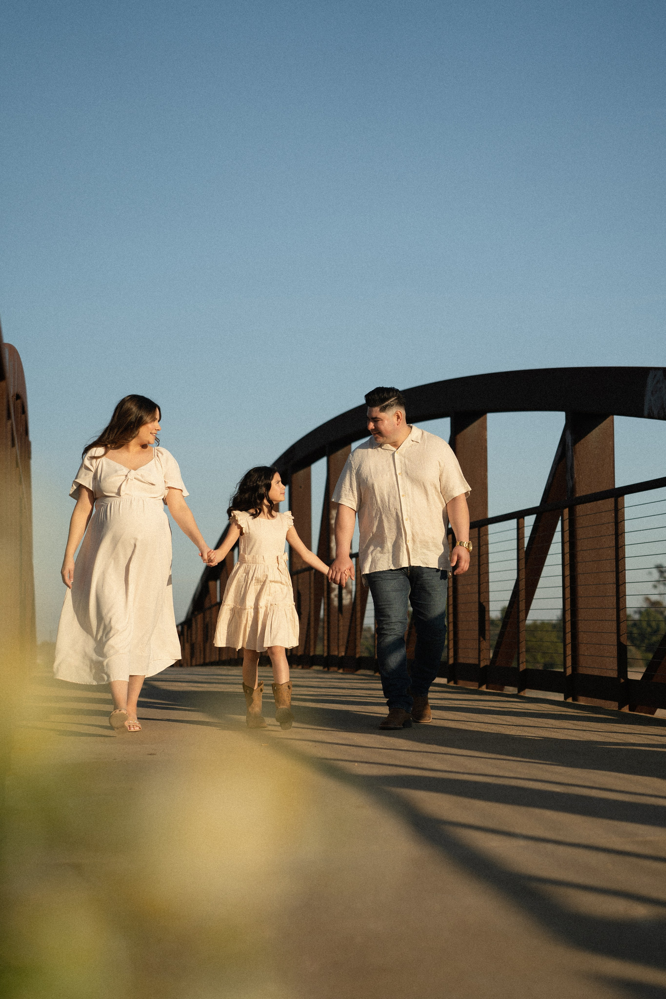 Family walk and wonderful 9 month of pregnancy. Portrait, family, maternity & wedding photography & videography in SoCal Kseni Vibe