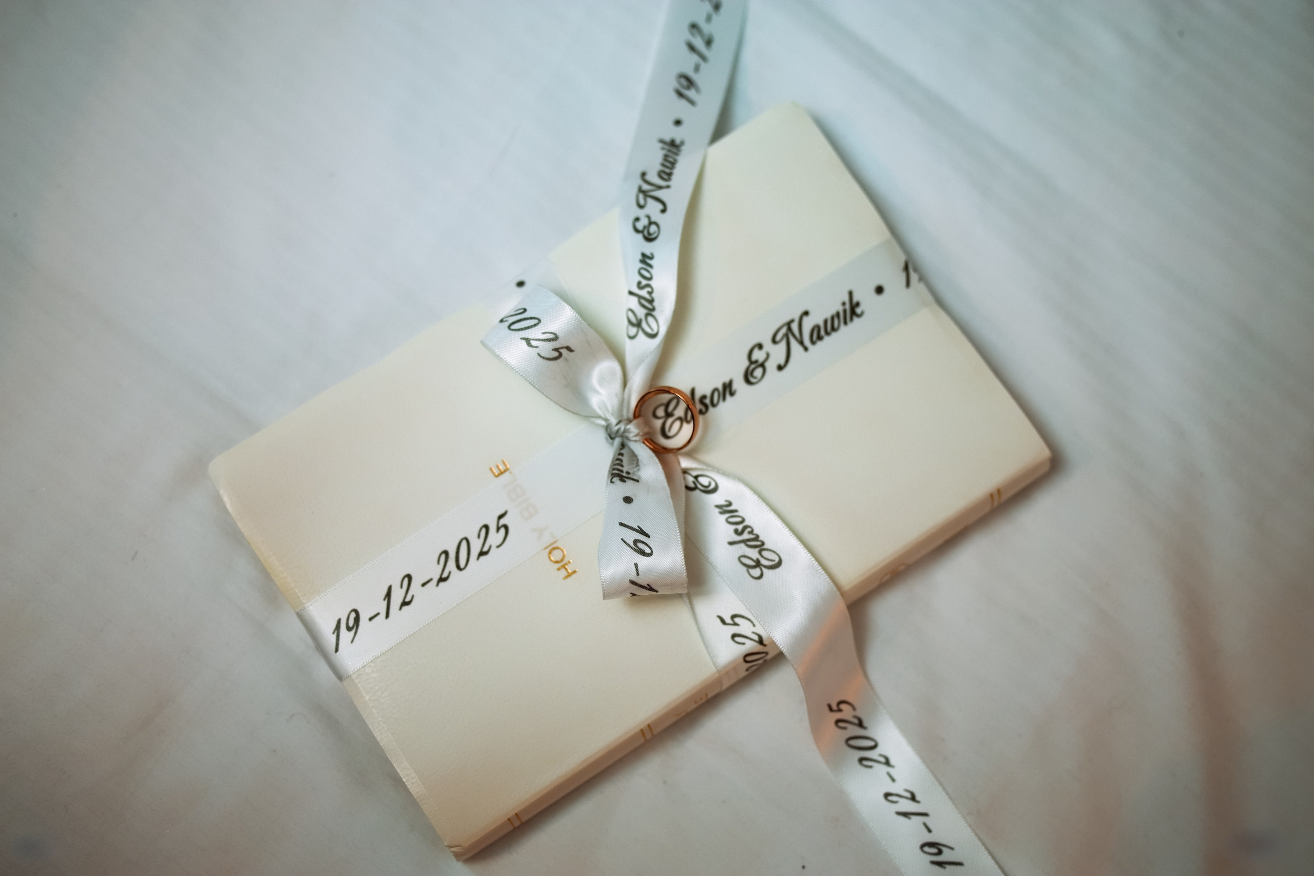 Nawik e Ethson. Fazemos o seu casamento ser lembrado por gerações