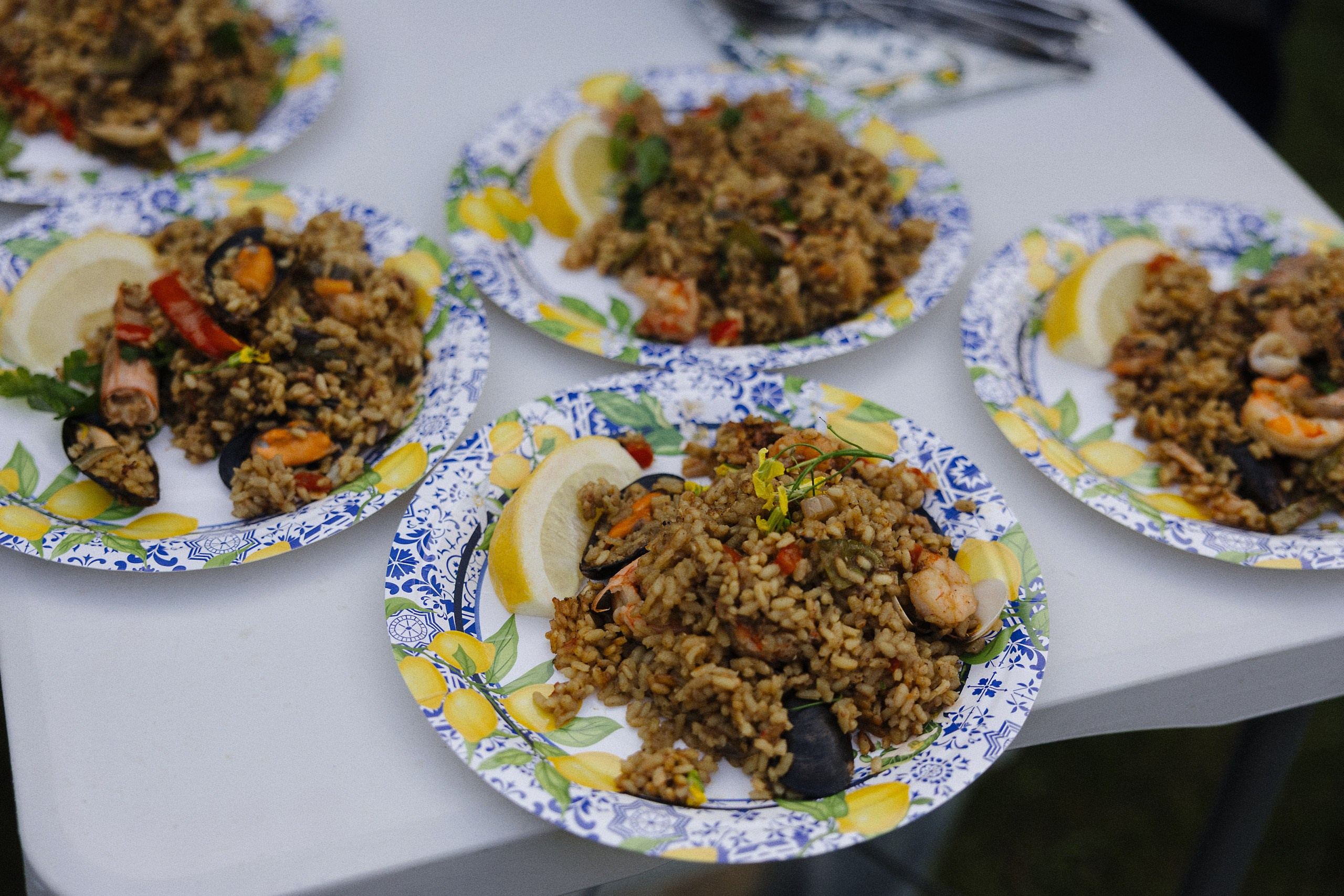 Летний день рождения в итальянском стиле — атмосферная съёмка праздника. Евгений Тимофеев | Свадебный и контент-фотограф и видеограф в Риге