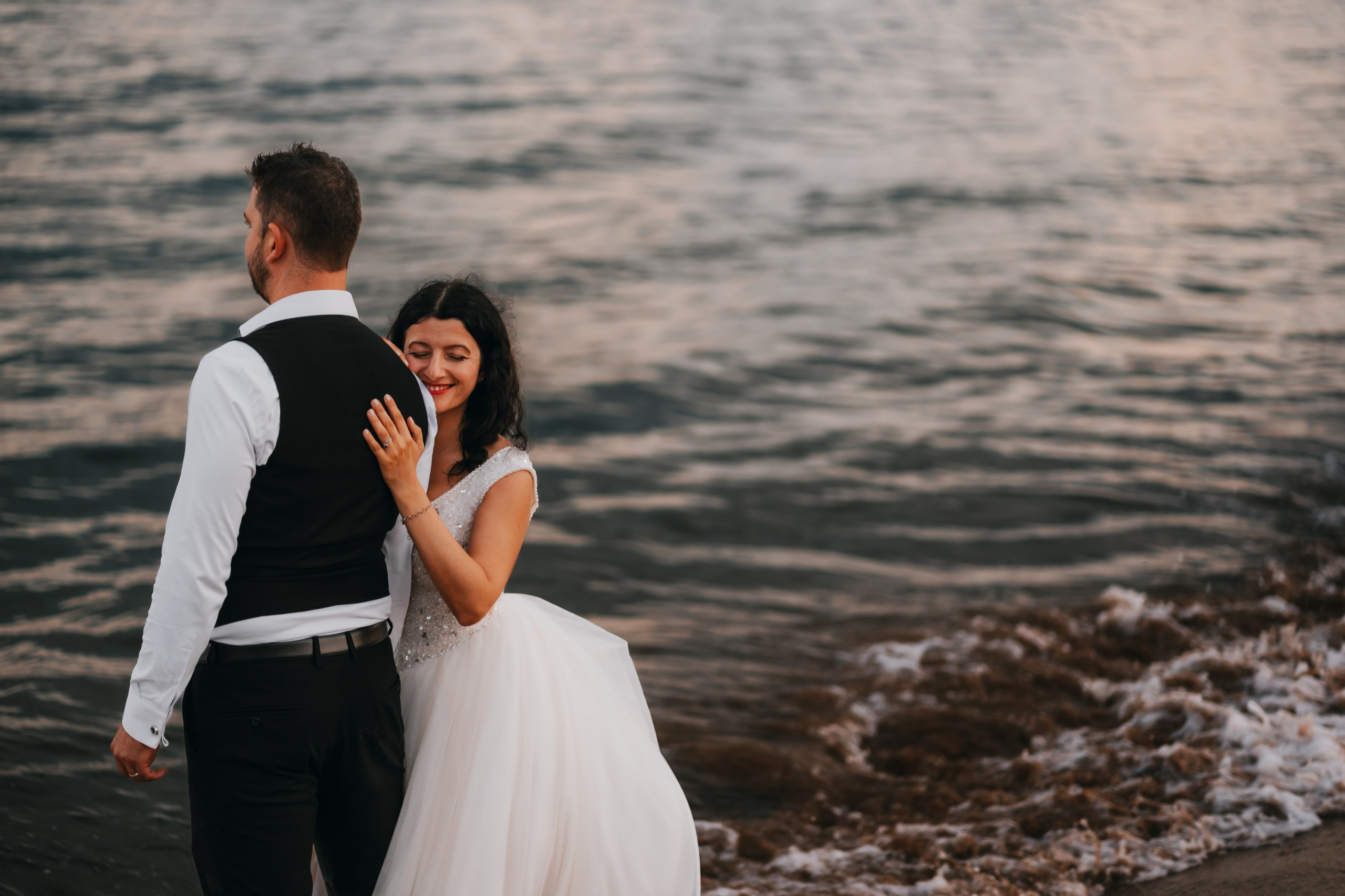 Trash the Dress. Fotograf Nuntă în Gorj - Gabriel Vulpescu