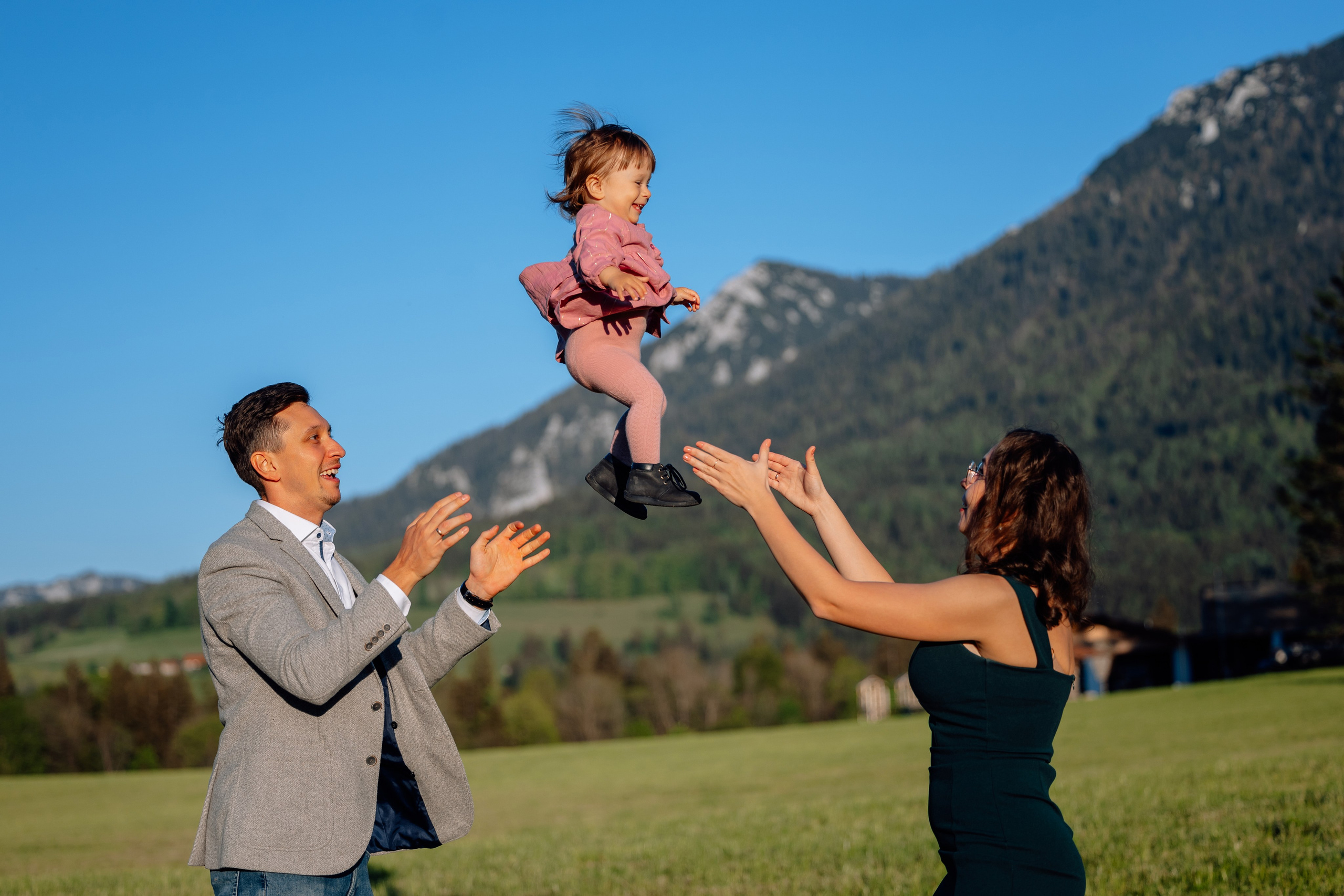 In der Nähe der Berge (bei Ruhpolding). Hochzeitsfotograf München Taufe Familienfotograf Tanja Mauke