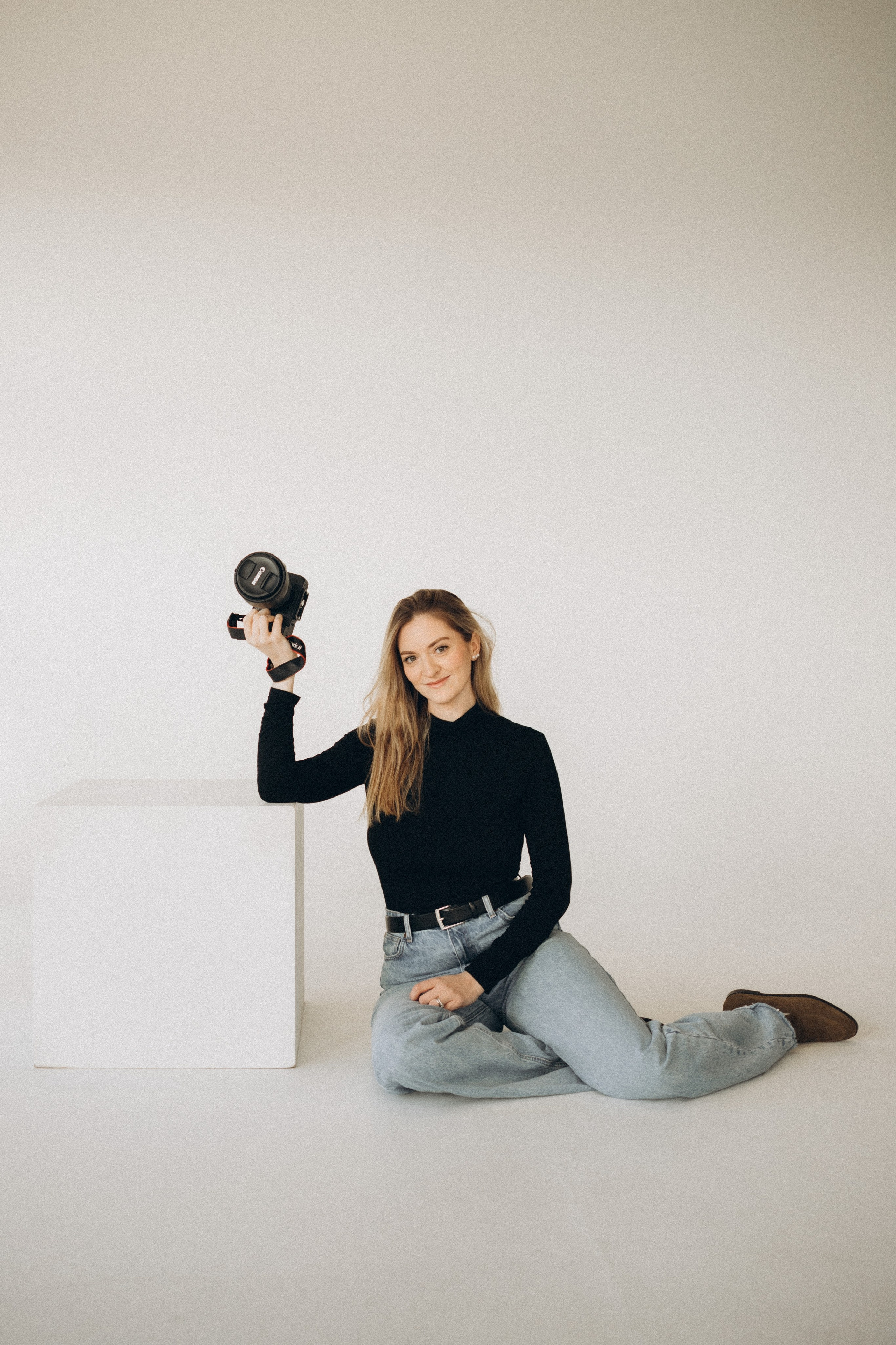 Contact. Anna Ryz | Professional Photographer in Birmingham