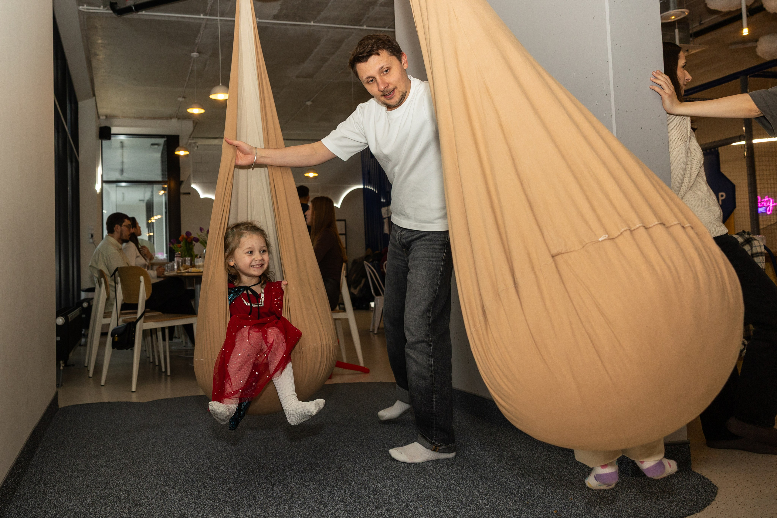 День рождения Артёма 24 января 2026 года. Семейный и детский фотограф в Варшаве Мила Бобровская