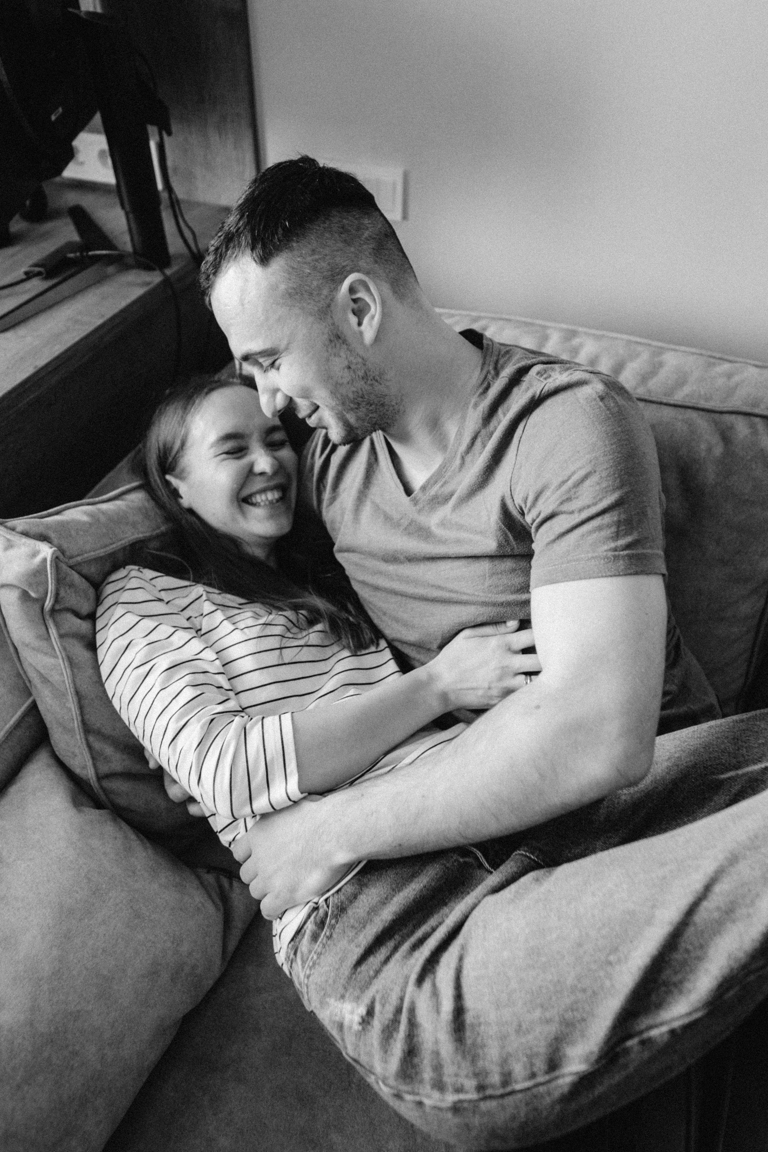 Let's stay home. Family photographer in Warsaw Sasha Zenzina