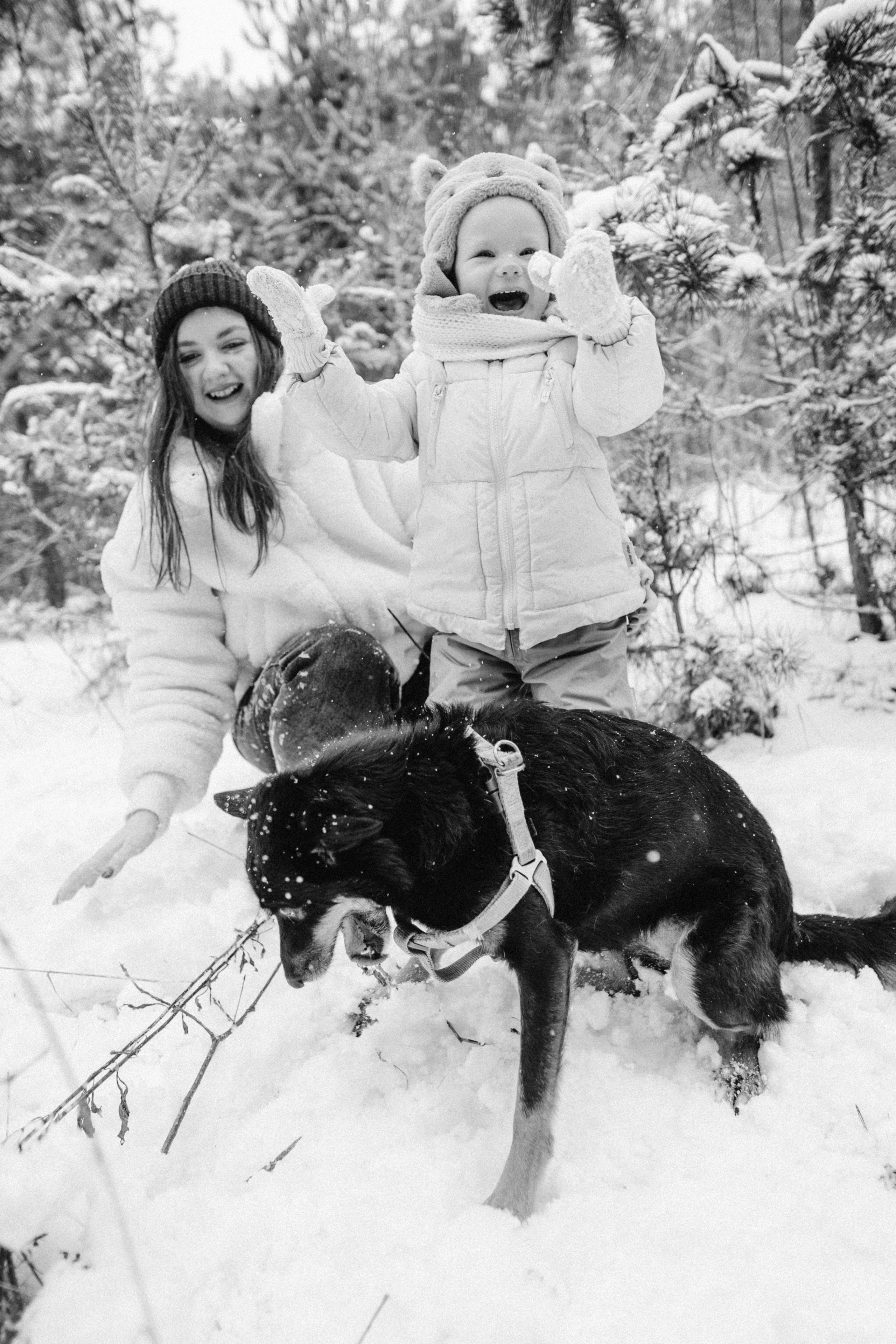 Winter happines. Family photographer in Warsaw Sasha Zenzina