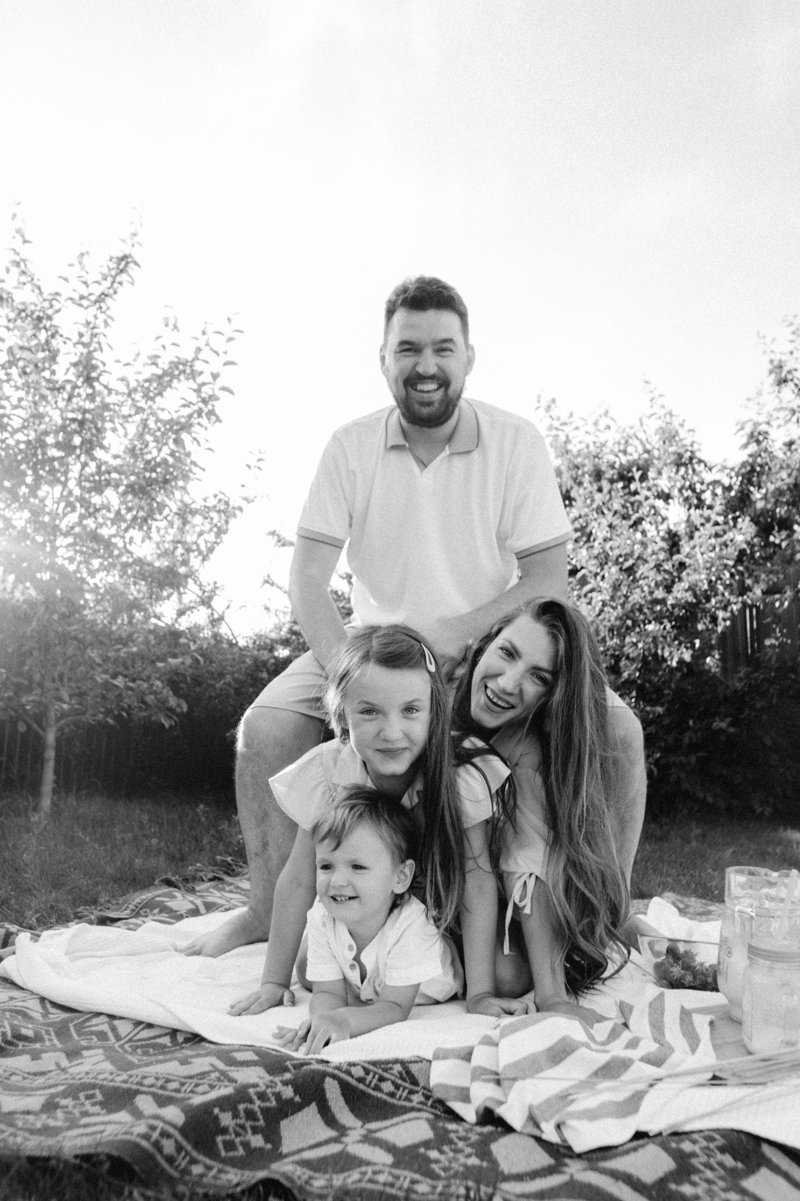 Home sweet home. Family photographer in Warsaw Sasha Zenzina