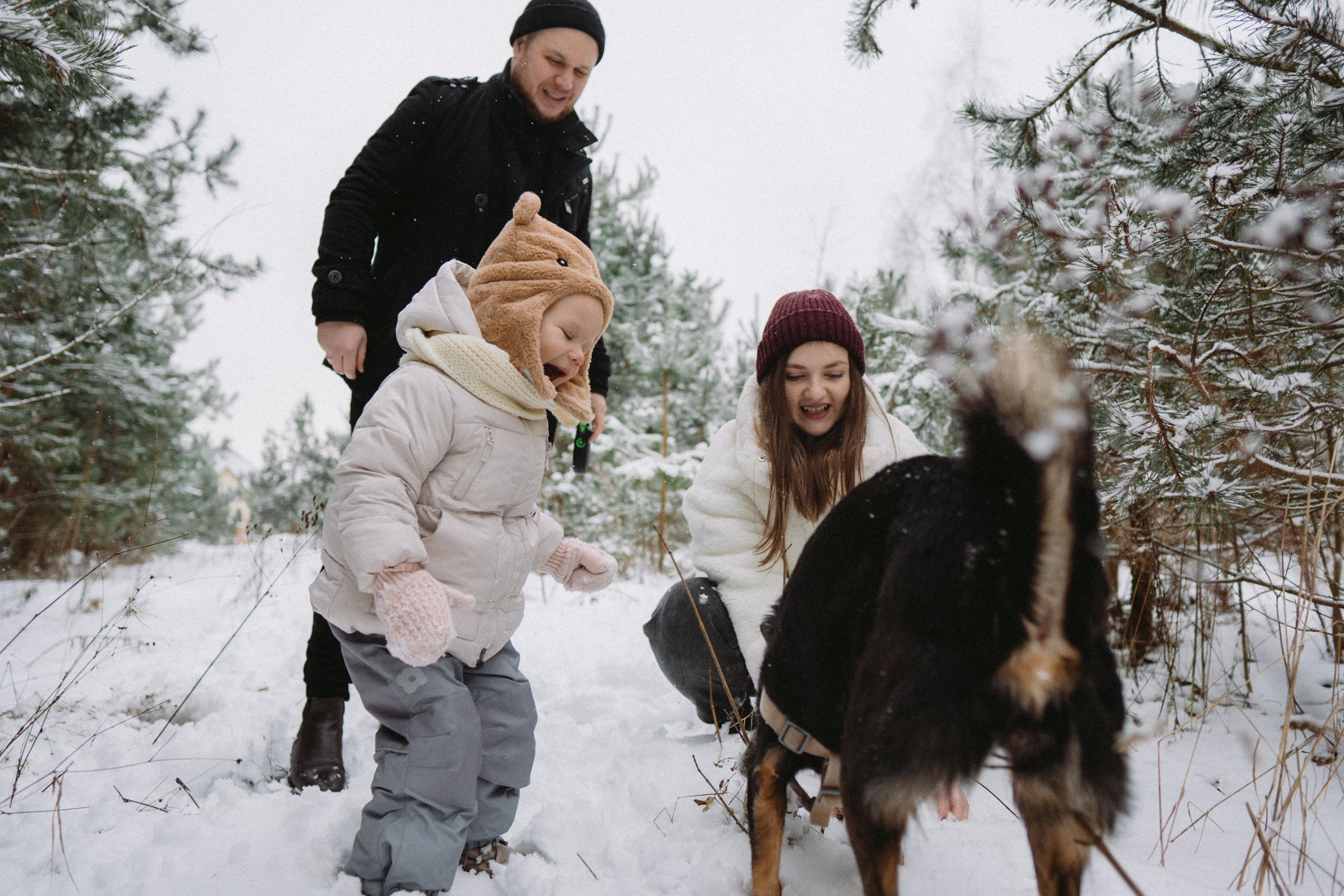 Winter happines. Family photographer in Warsaw Sasha Zenzina