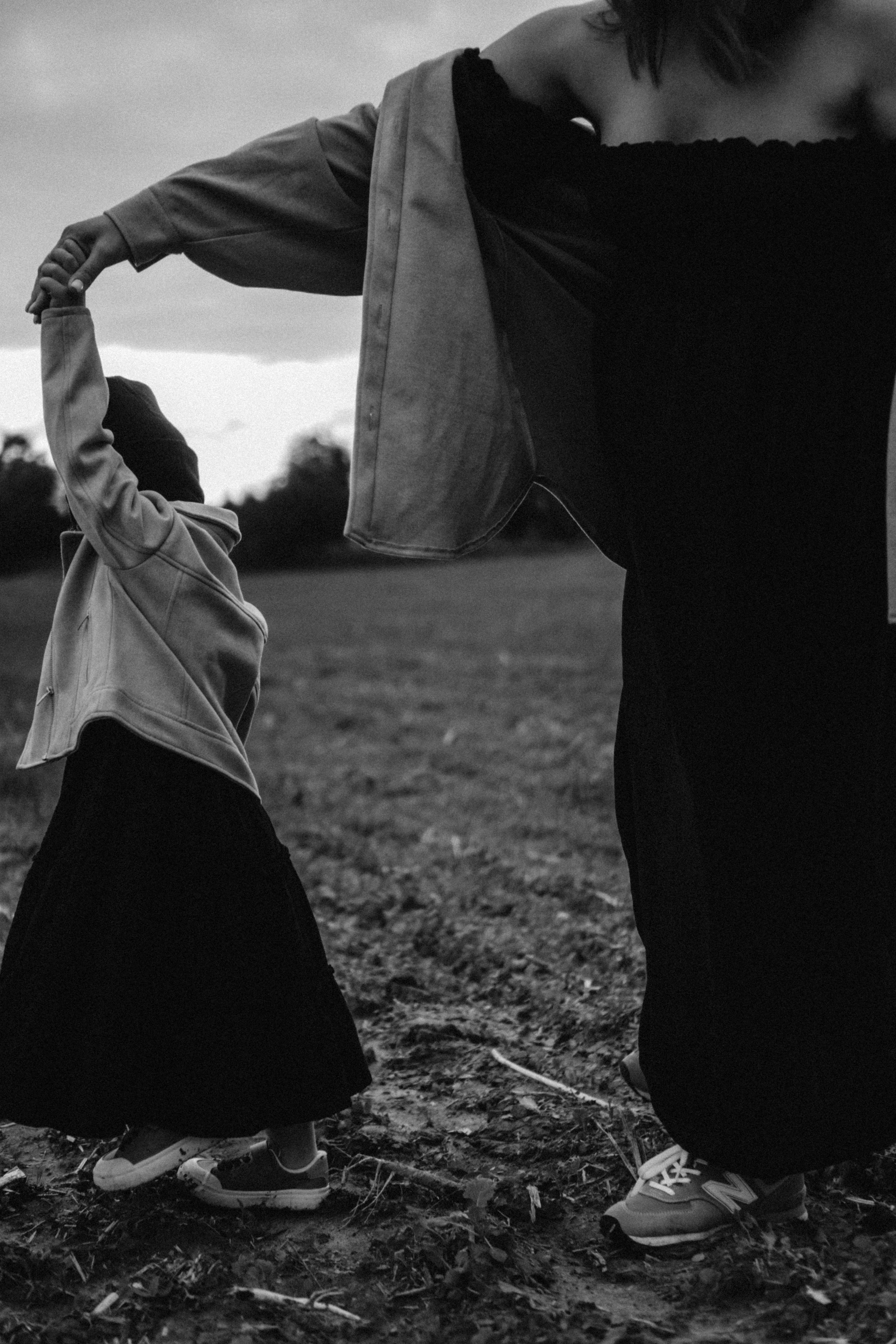 Wanna be with you everywhere. Family photographer in Warsaw Sasha Zenzina