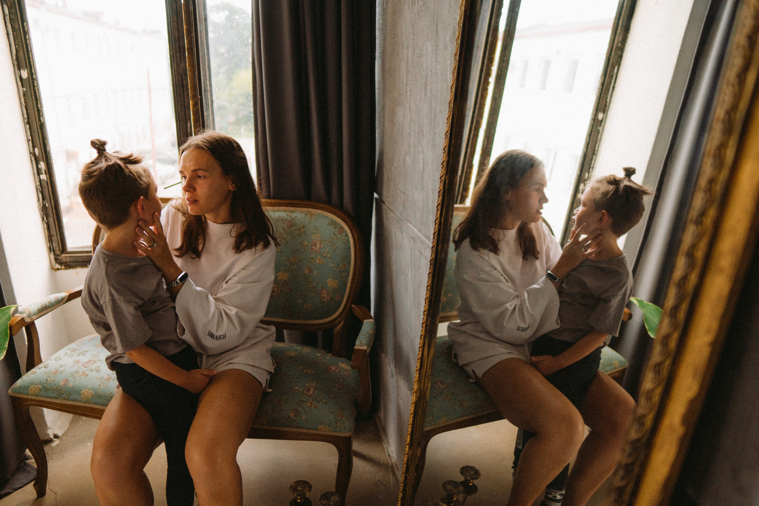 By Your Side. Family photographer in Warsaw Sasha Zenzina