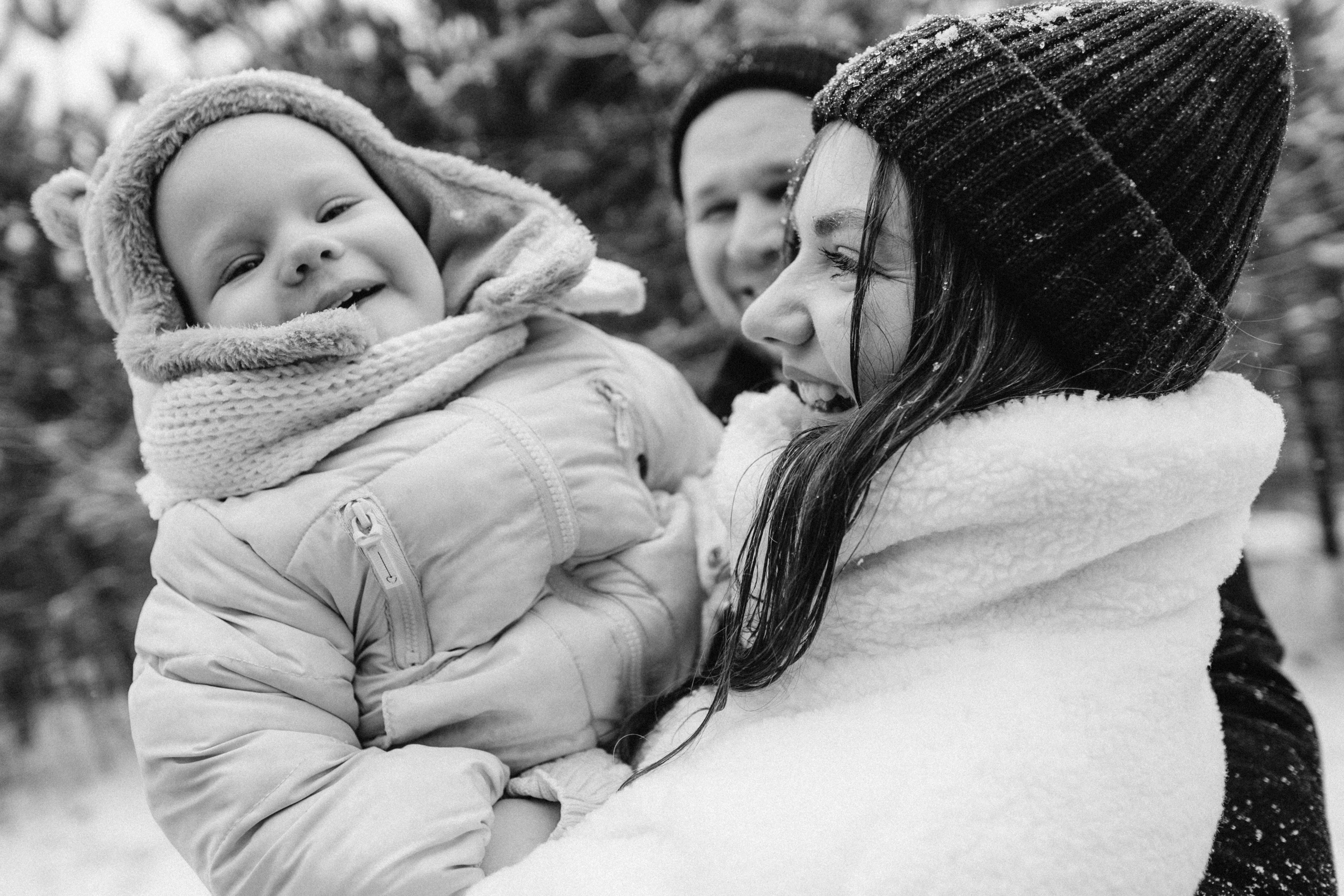 Winter happines. Family photographer in Warsaw Sasha Zenzina