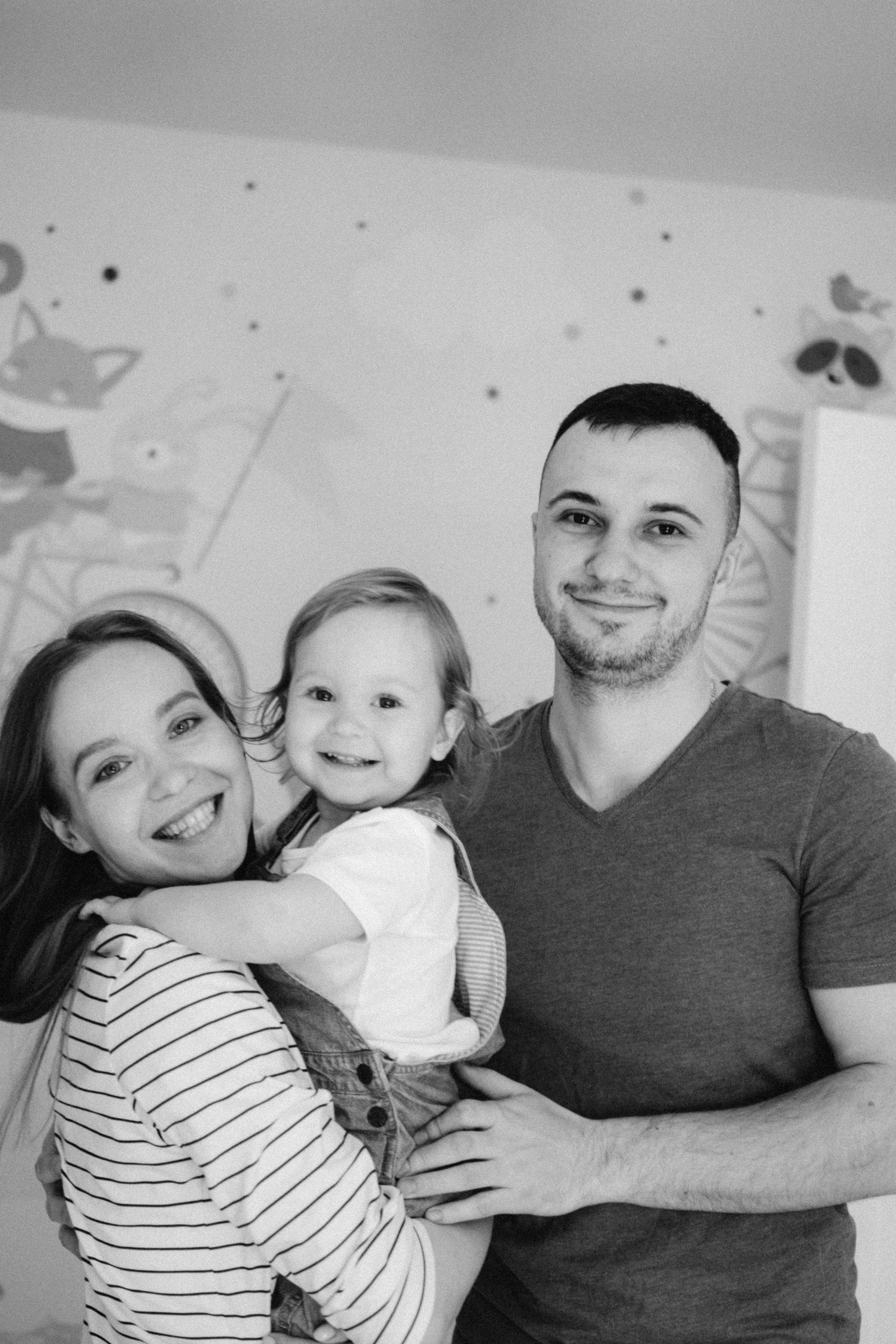 Let's stay home. Family photographer in Warsaw Sasha Zenzina