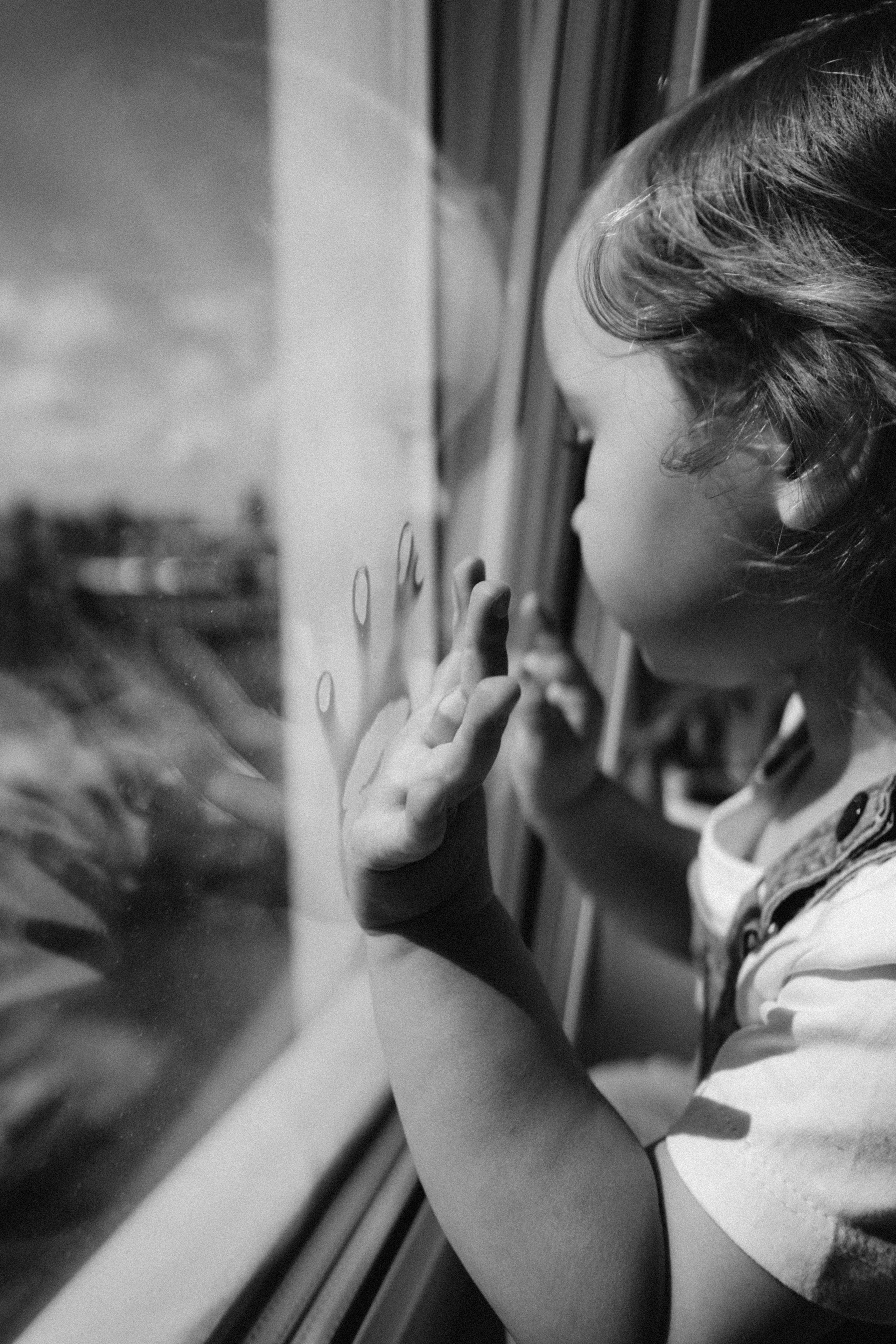 Let's stay home. Family photographer in Warsaw Sasha Zenzina