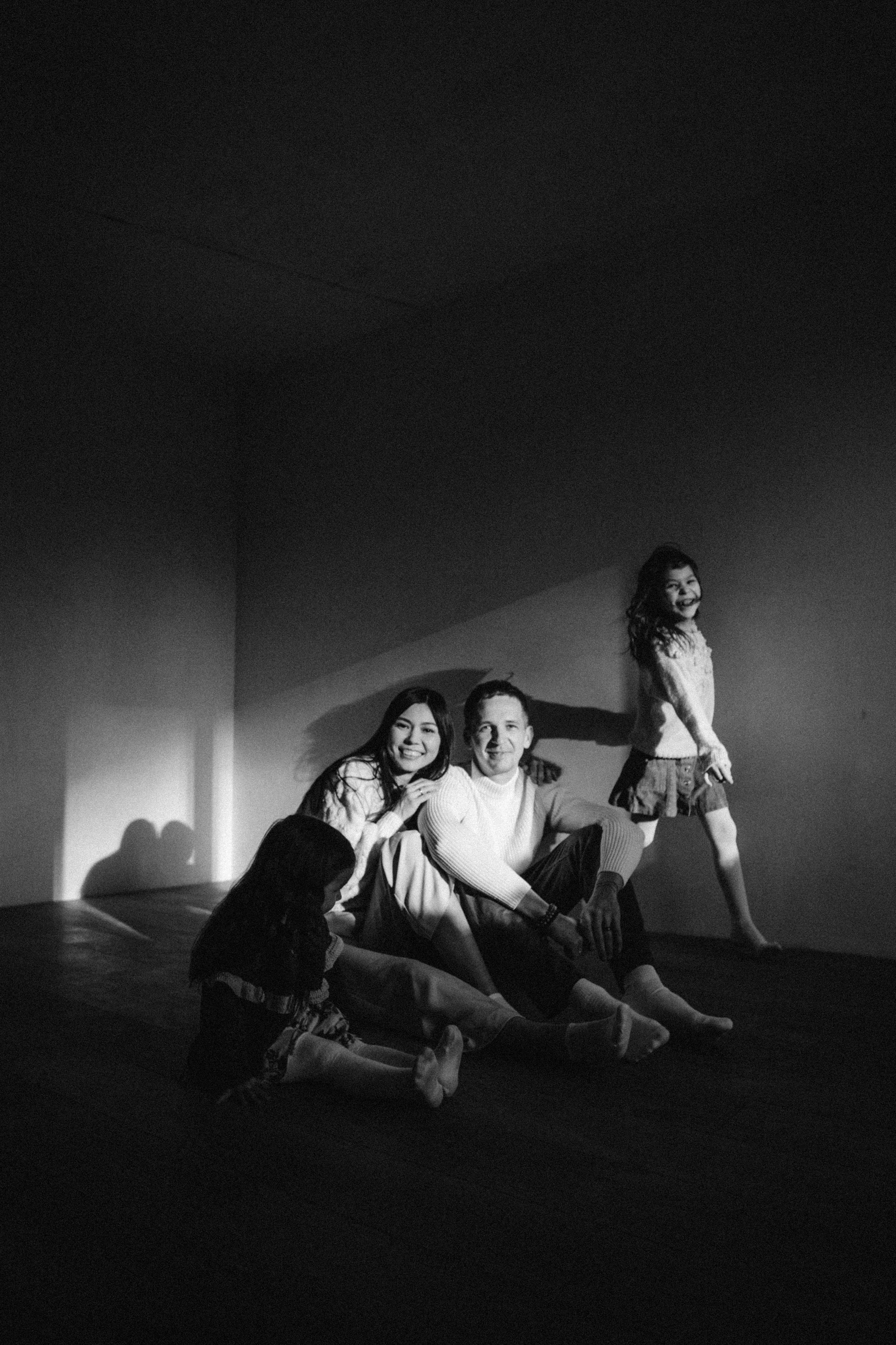 But the greatest of these is love. Family photographer in Warsaw Sasha Zenzina