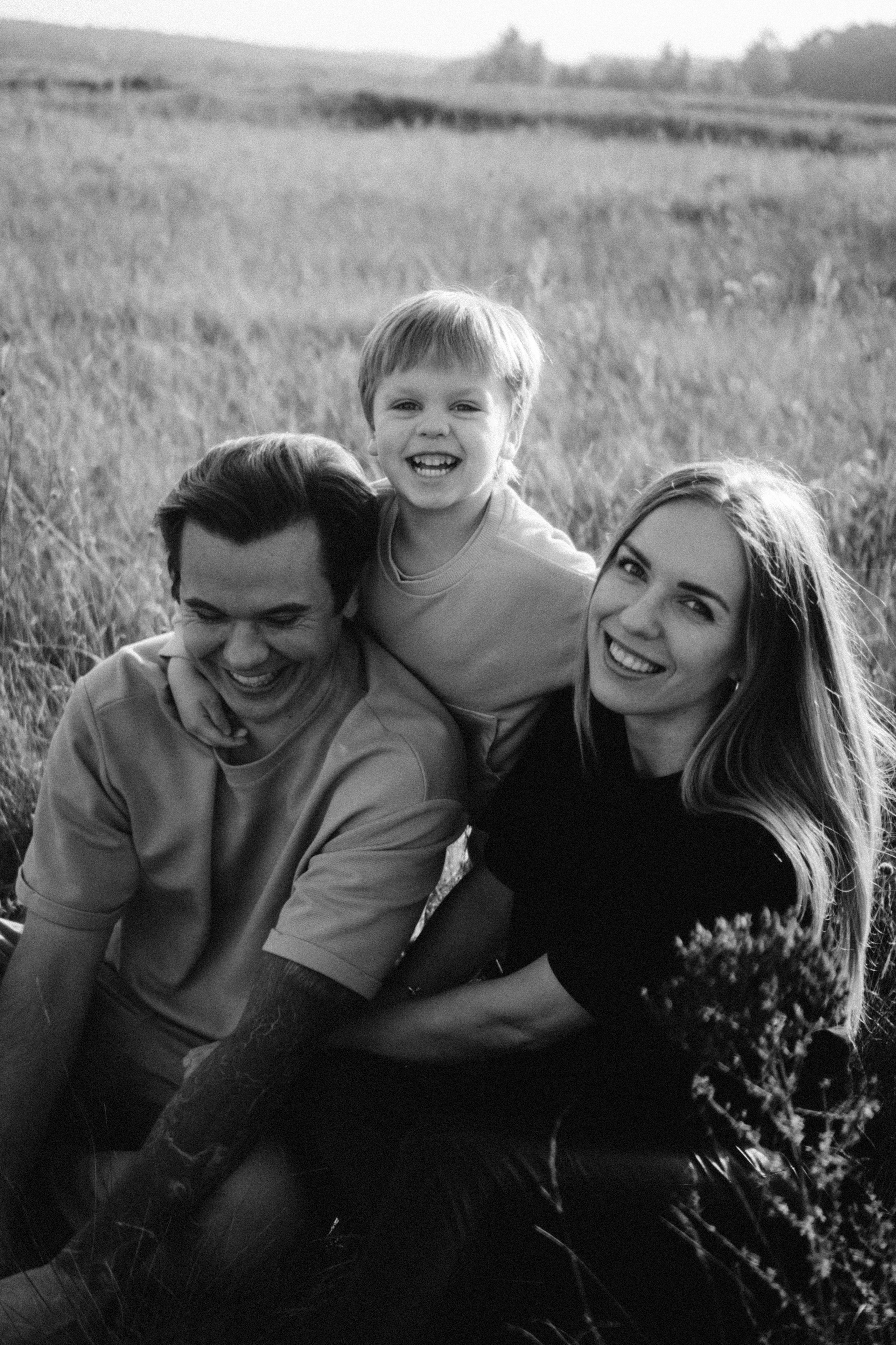 Catch the sunset. Family photographer in Warsaw Sasha Zenzina