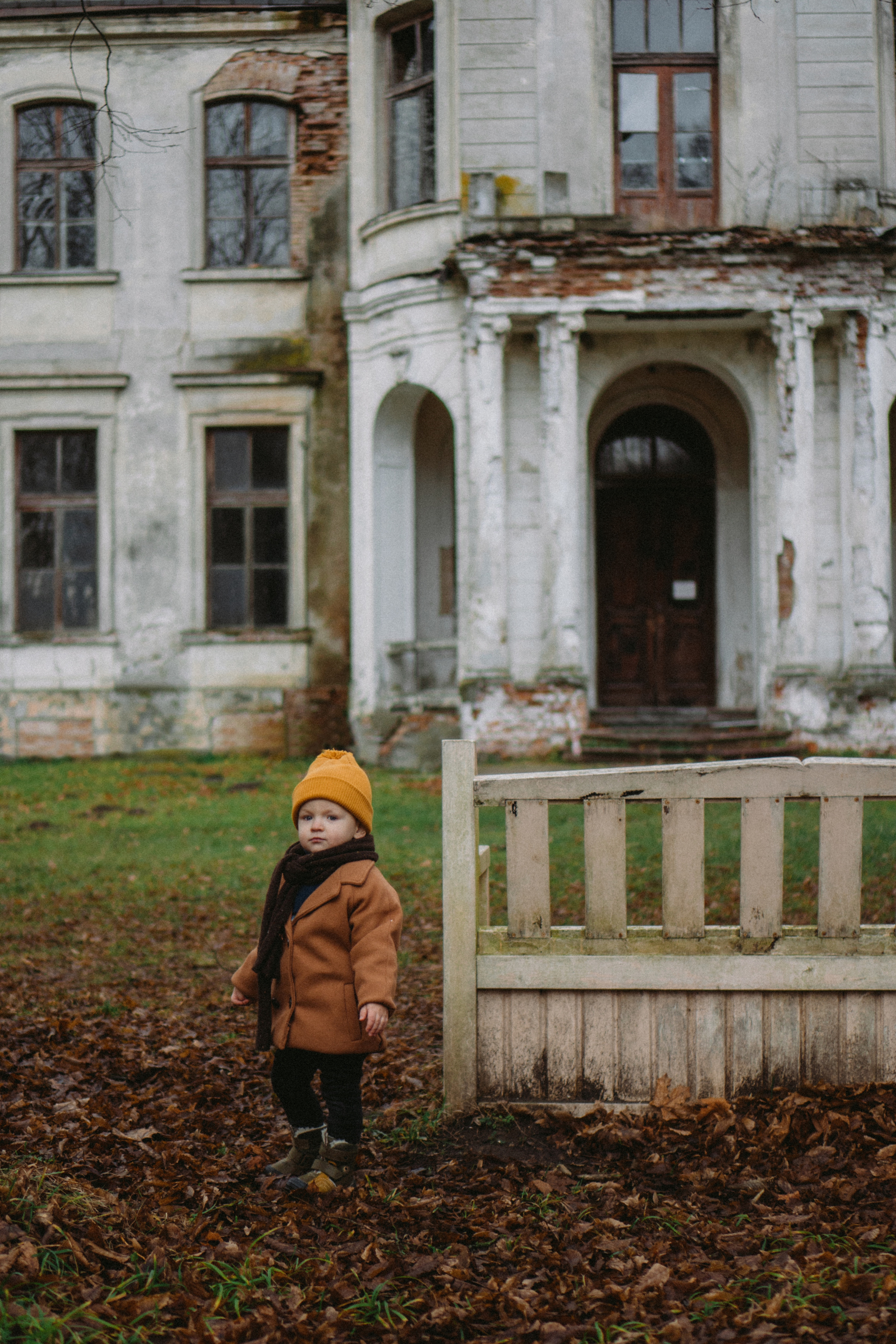Cold outside Warm inside. Family photographer in Warsaw Sasha Zenzina