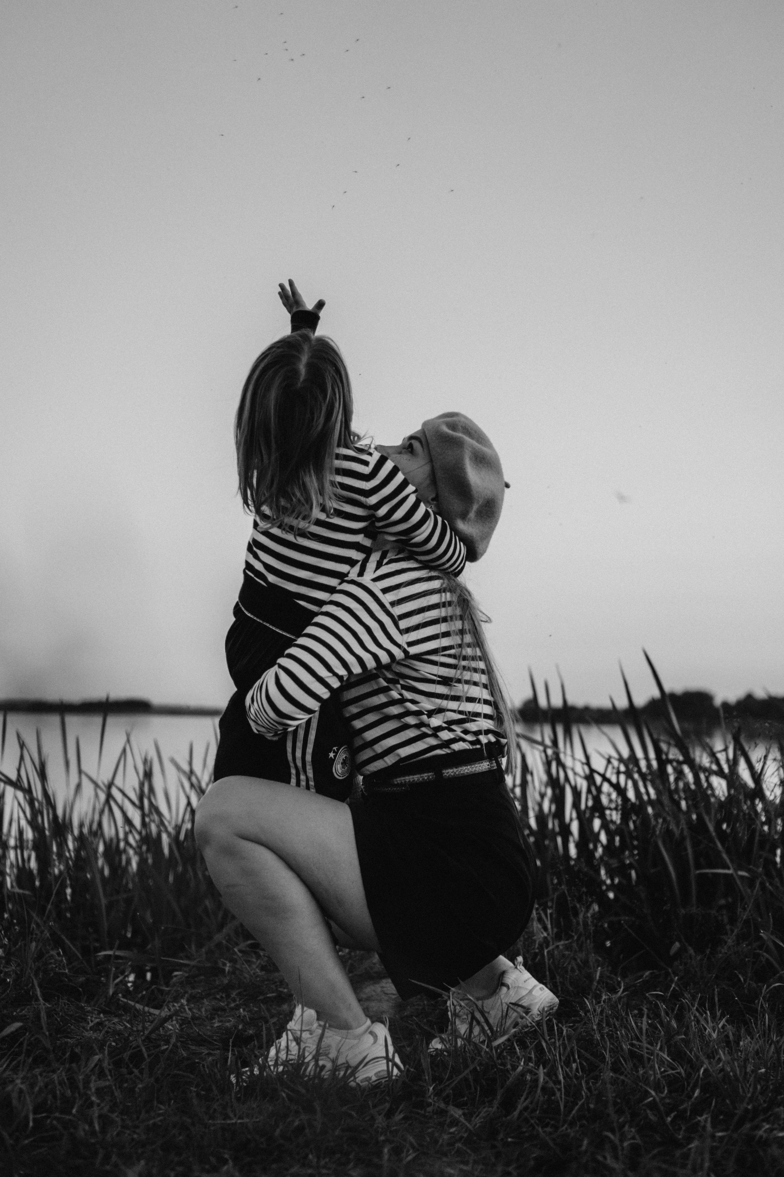 Love whisper. Family photographer in Warsaw Sasha Zenzina