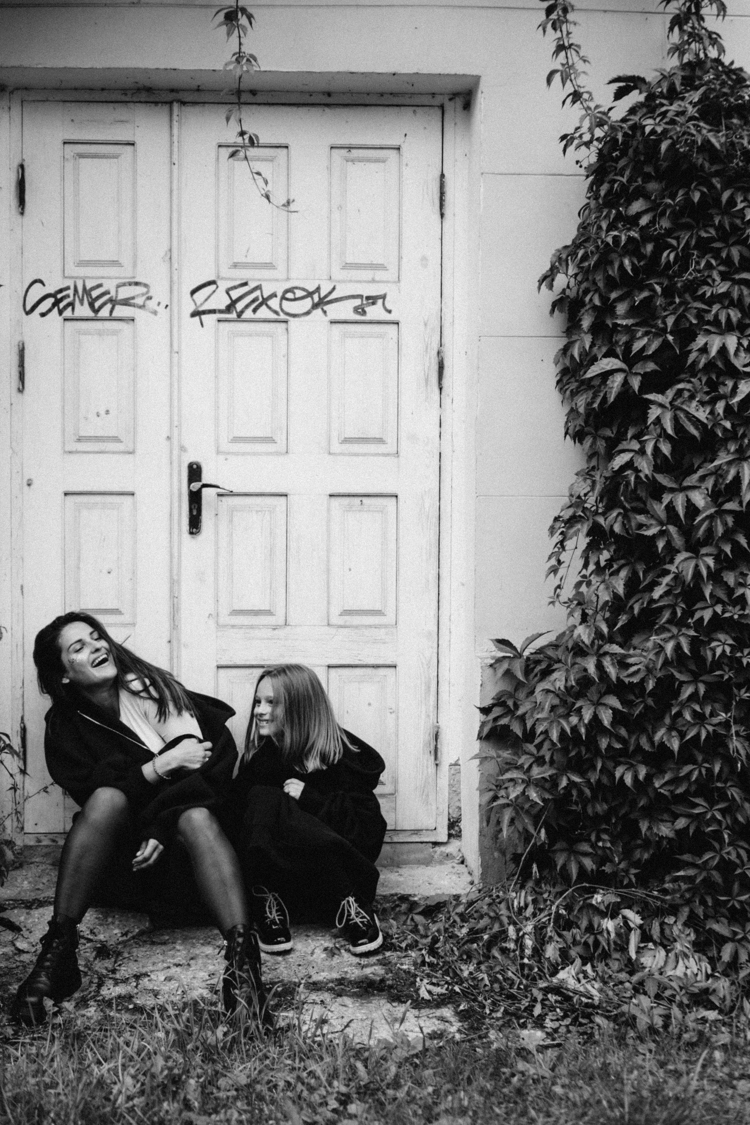 Free like the wind. Family photographer in Warsaw Sasha Zenzina