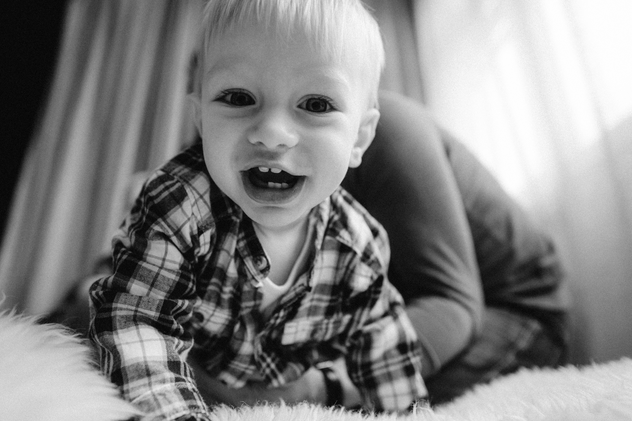 We are here. Family photographer in Warsaw Sasha Zenzina