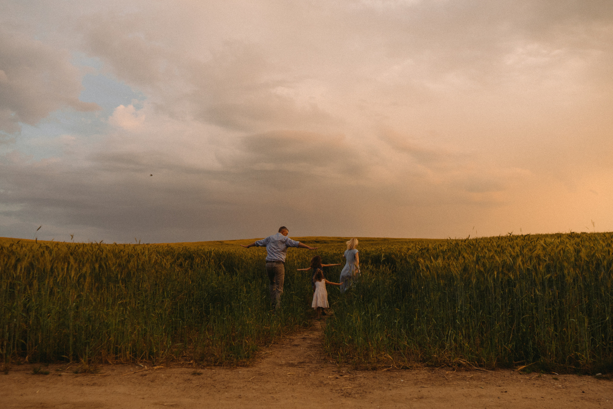 Family. Family photographer in Warsaw Sasha Zenzina