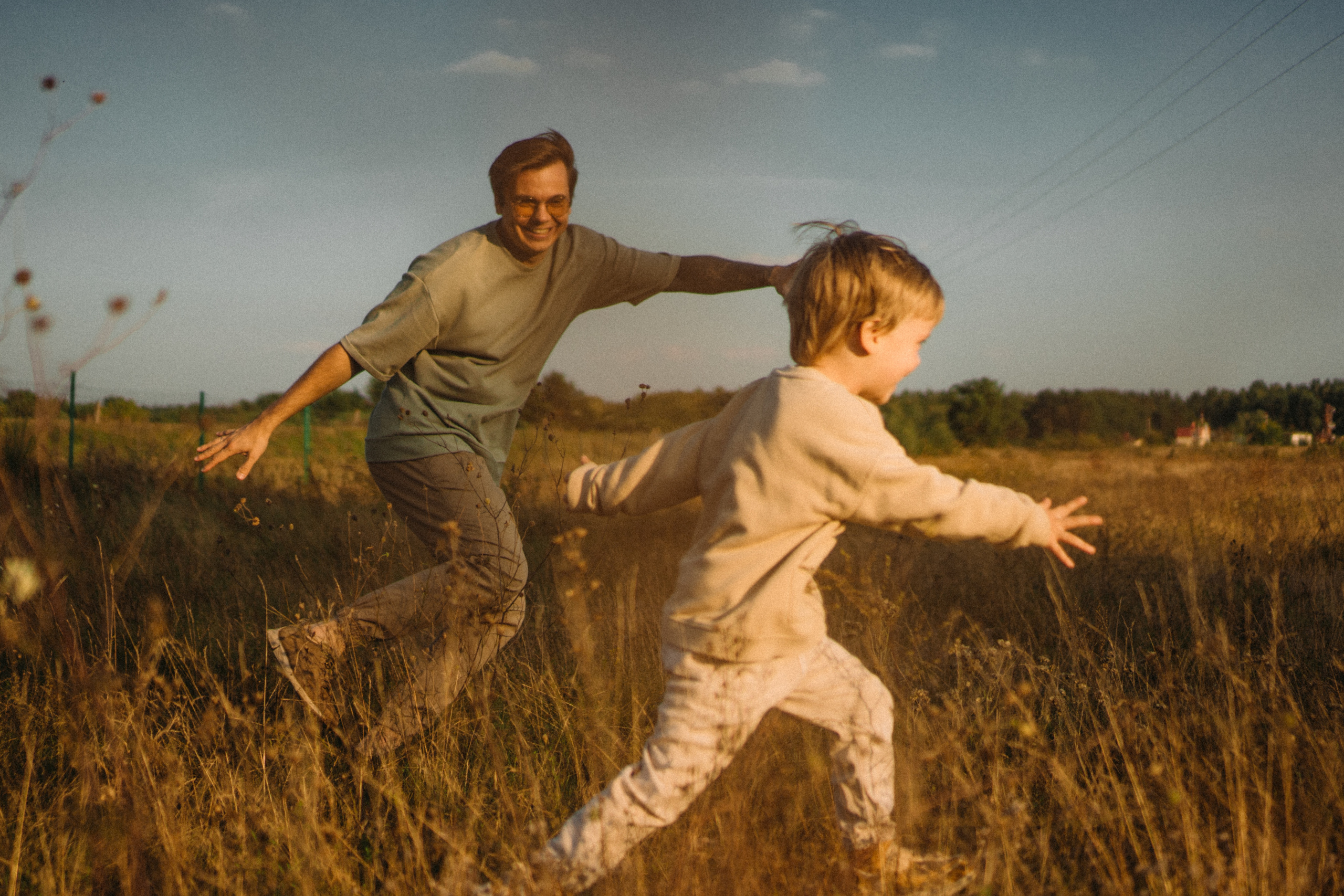 Catch the sunset. Family photographer in Warsaw Sasha Zenzina