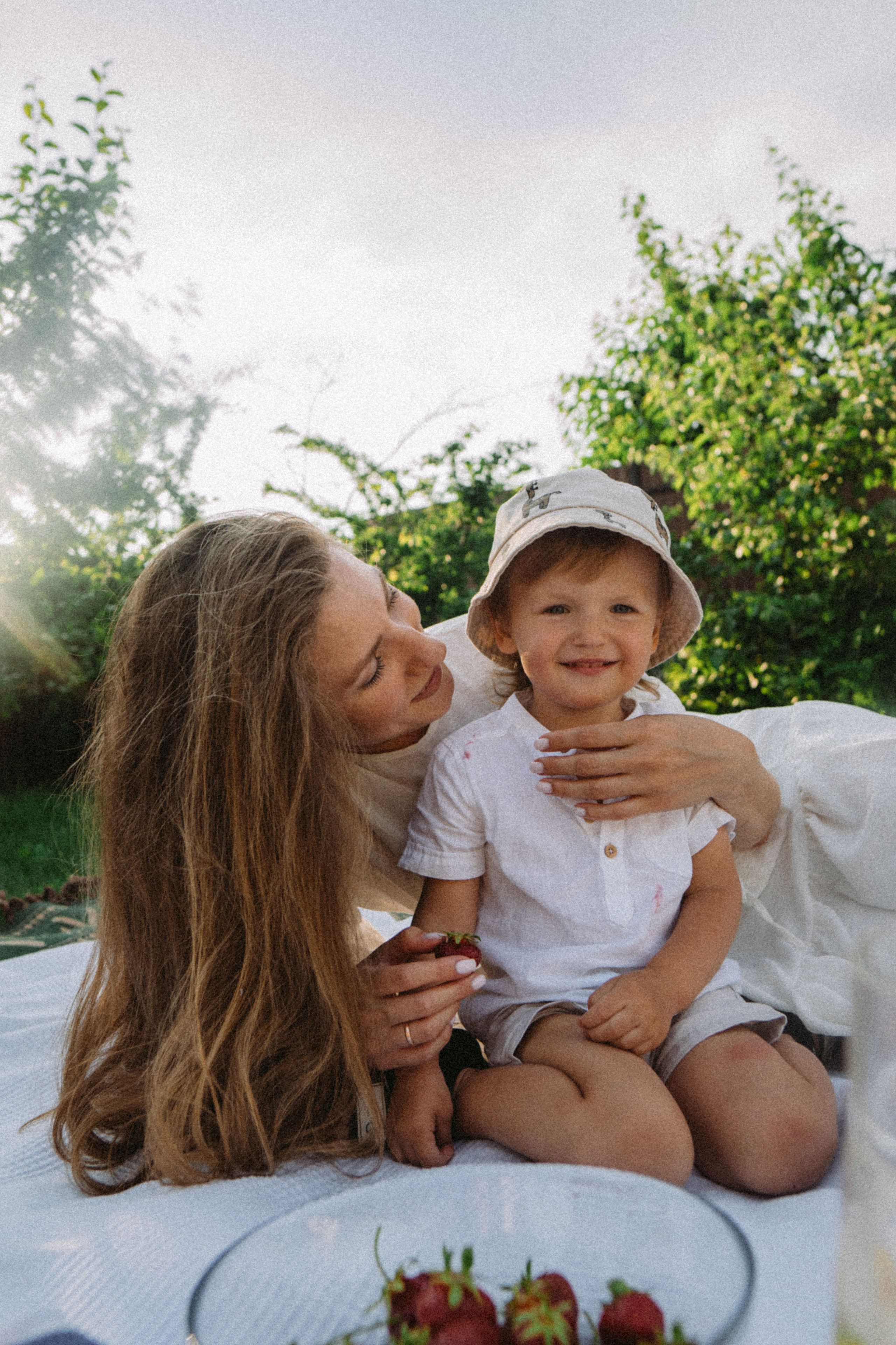Home sweet home. Family photographer in Warsaw Sasha Zenzina