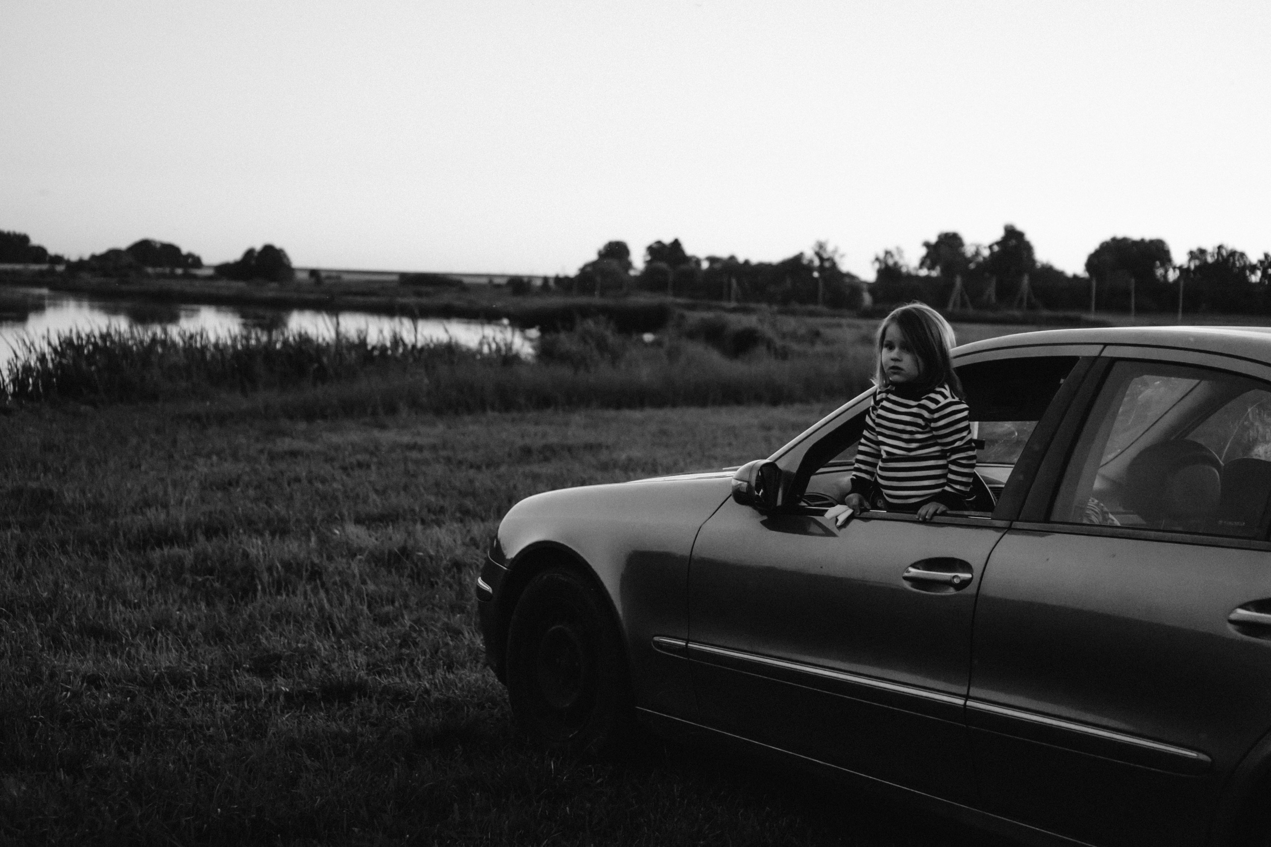 Love whisper. Family photographer in Warsaw Sasha Zenzina