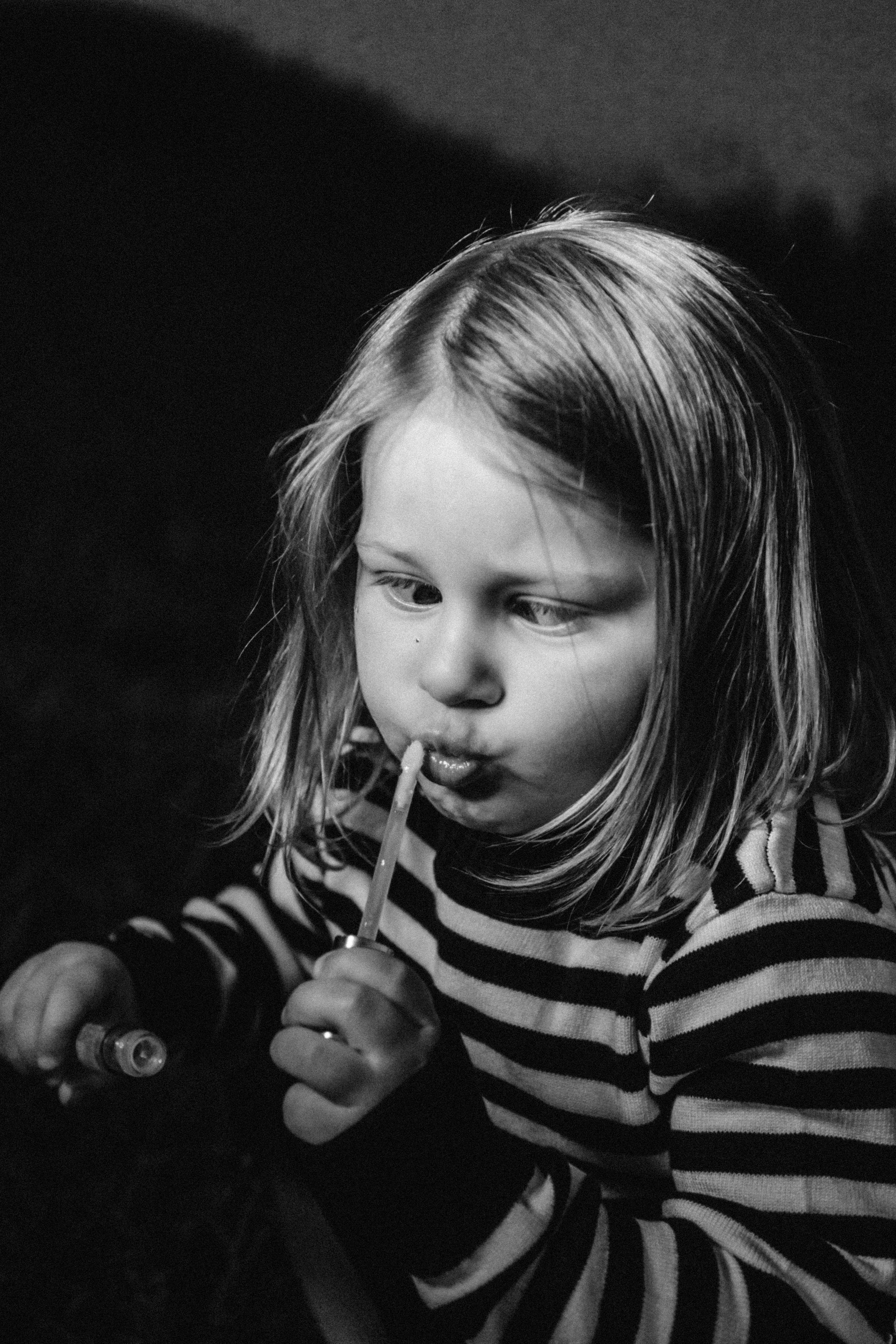 Love whisper. Family photographer in Warsaw Sasha Zenzina