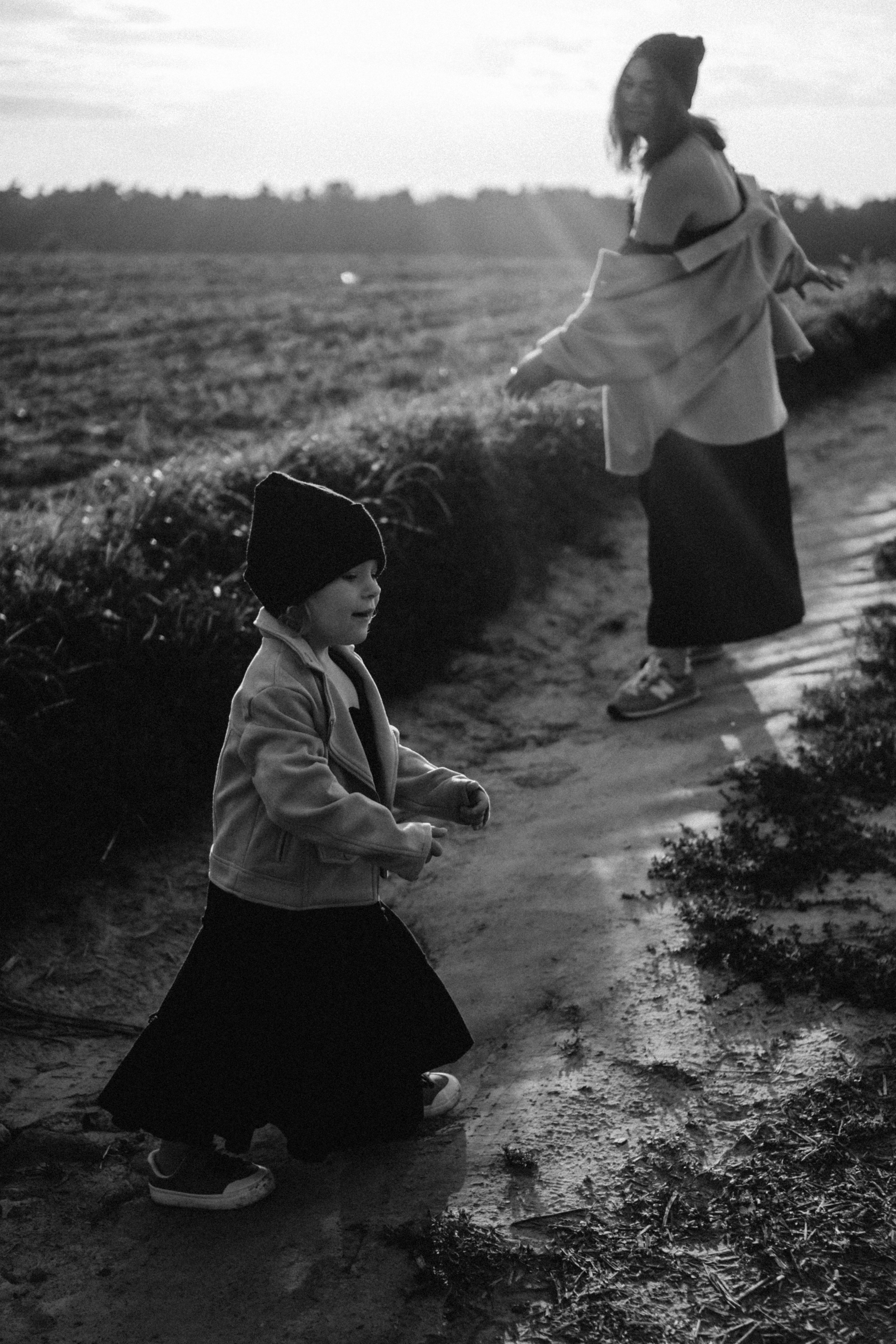 Wanna be with you everywhere. Family photographer in Warsaw Sasha Zenzina