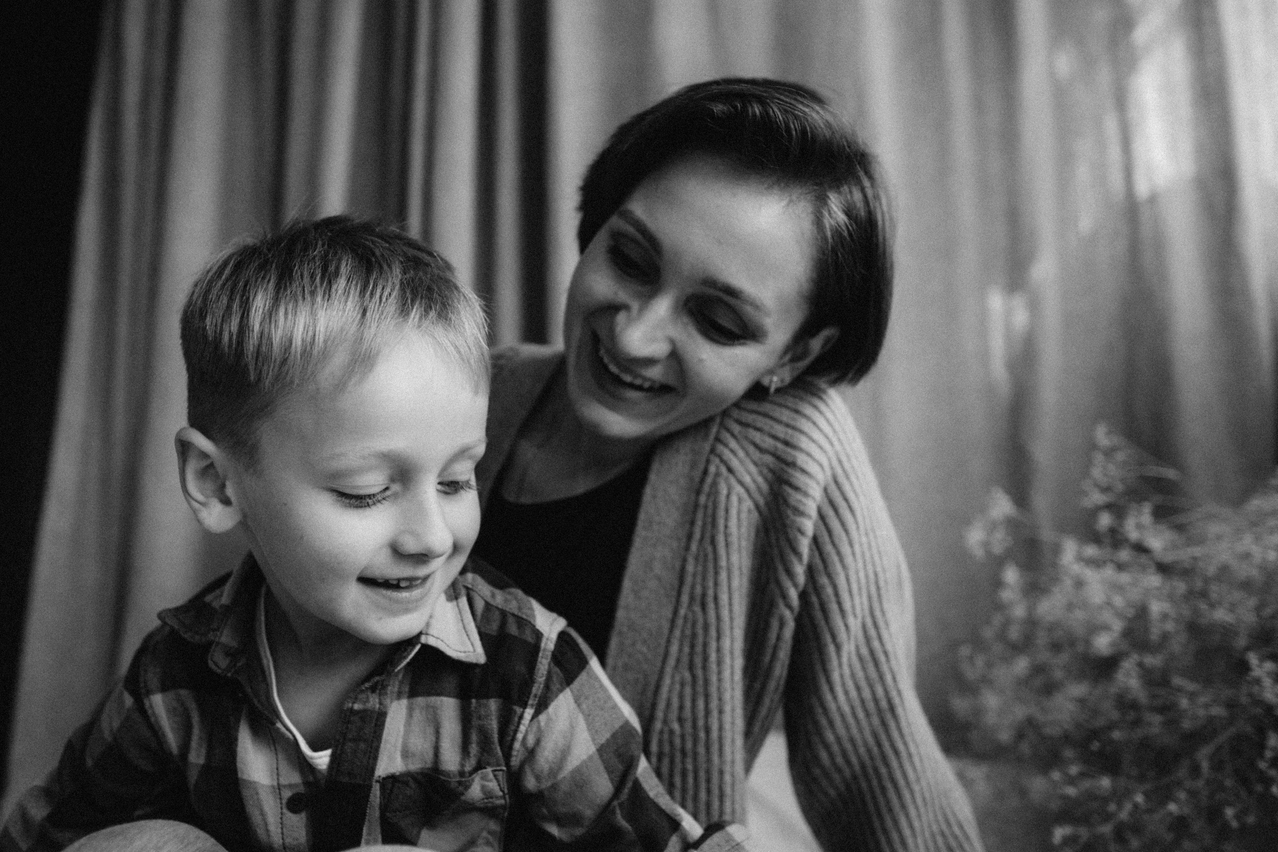 We are here. Family photographer in Warsaw Sasha Zenzina