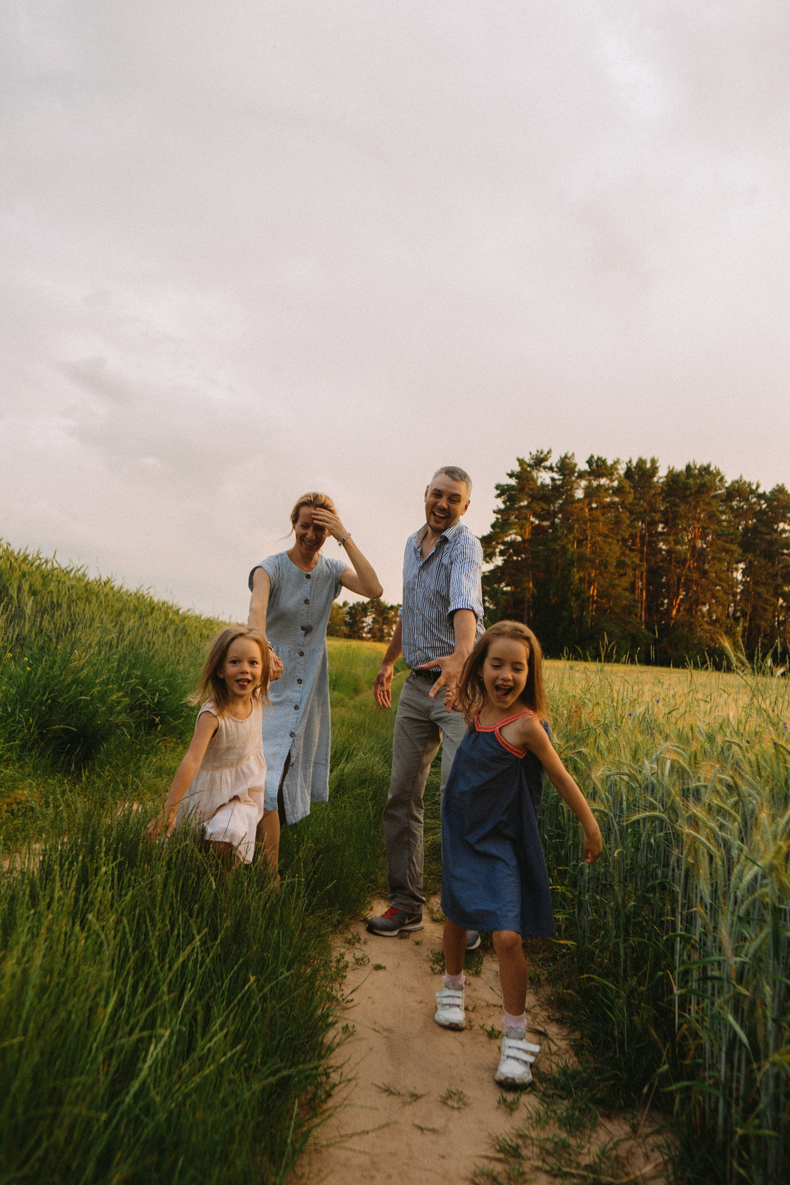 We and the summer. Family photographer in Warsaw Sasha Zenzina