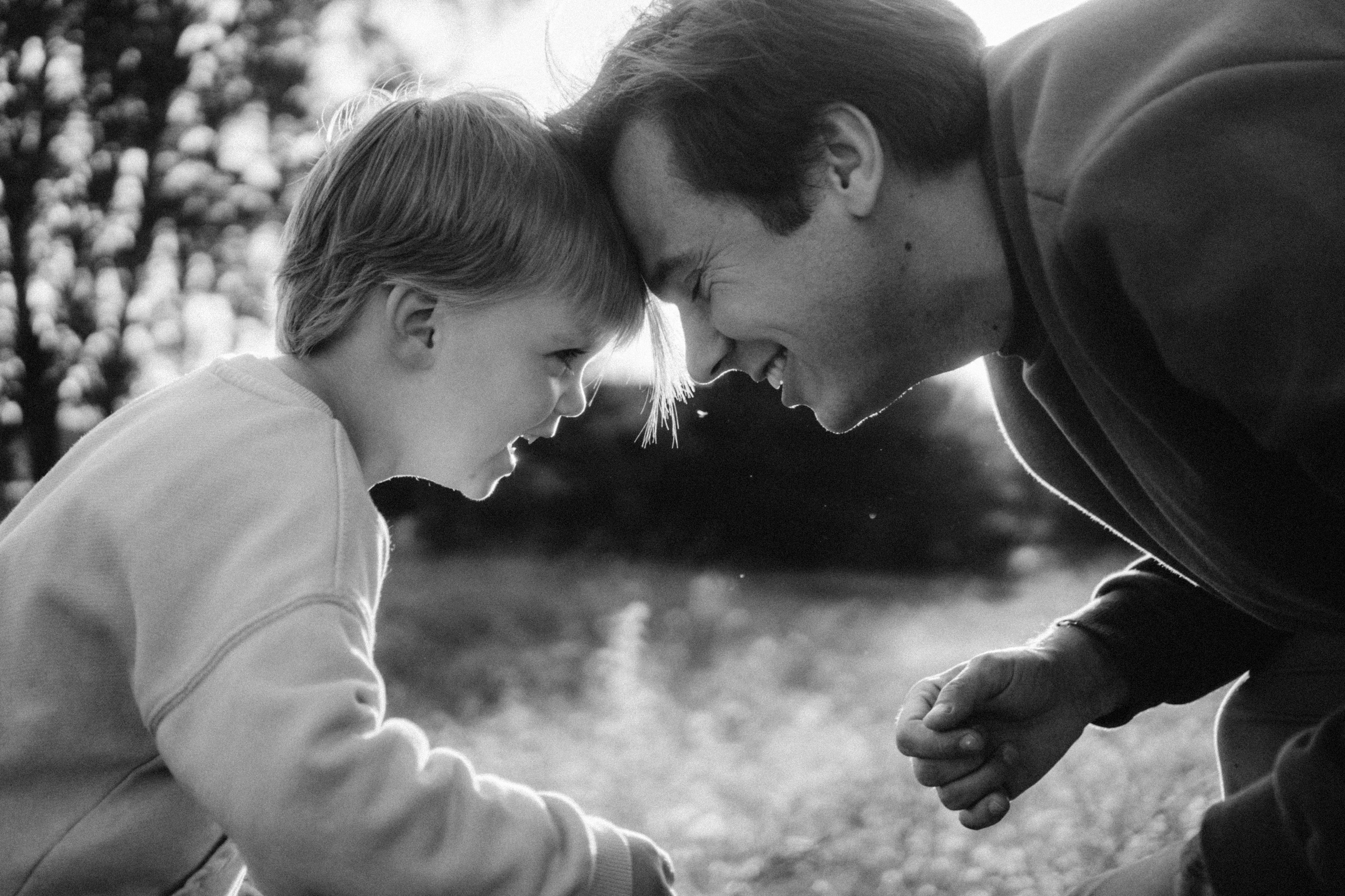 Catch the sunset. Family photographer in Warsaw Sasha Zenzina