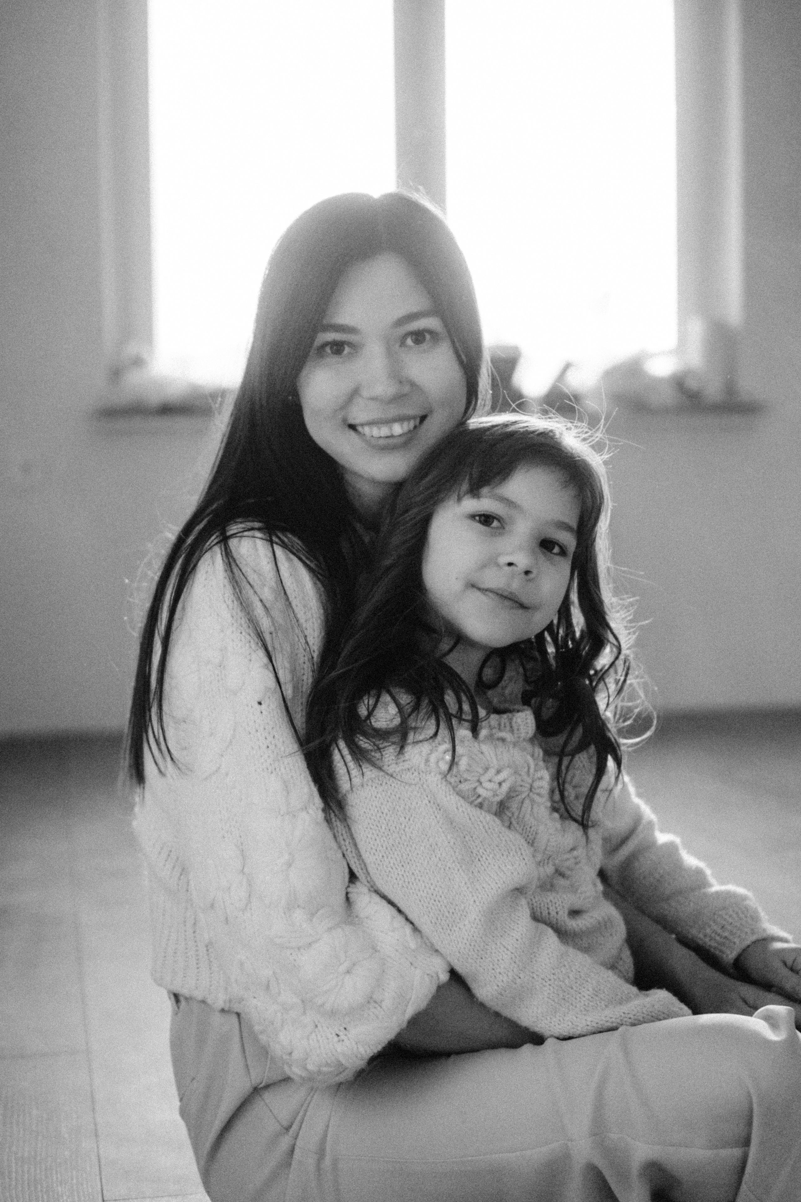 But the greatest of these is love. Family photographer in Warsaw Sasha Zenzina