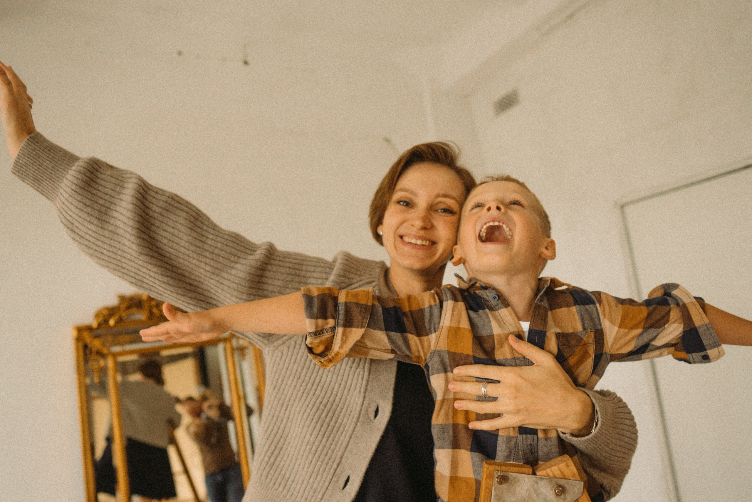 We are here. Family photographer in Warsaw Sasha Zenzina