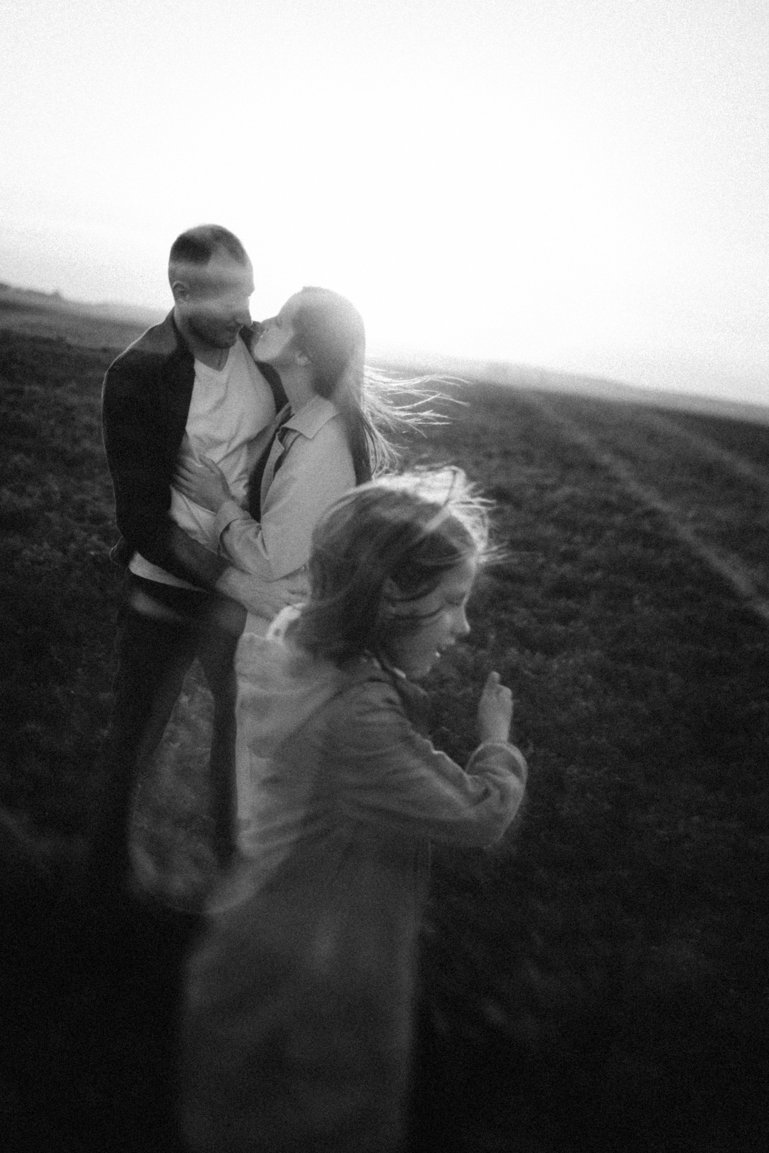 When autumn leaves start to fall. Family photographer in Warsaw Sasha Zenzina