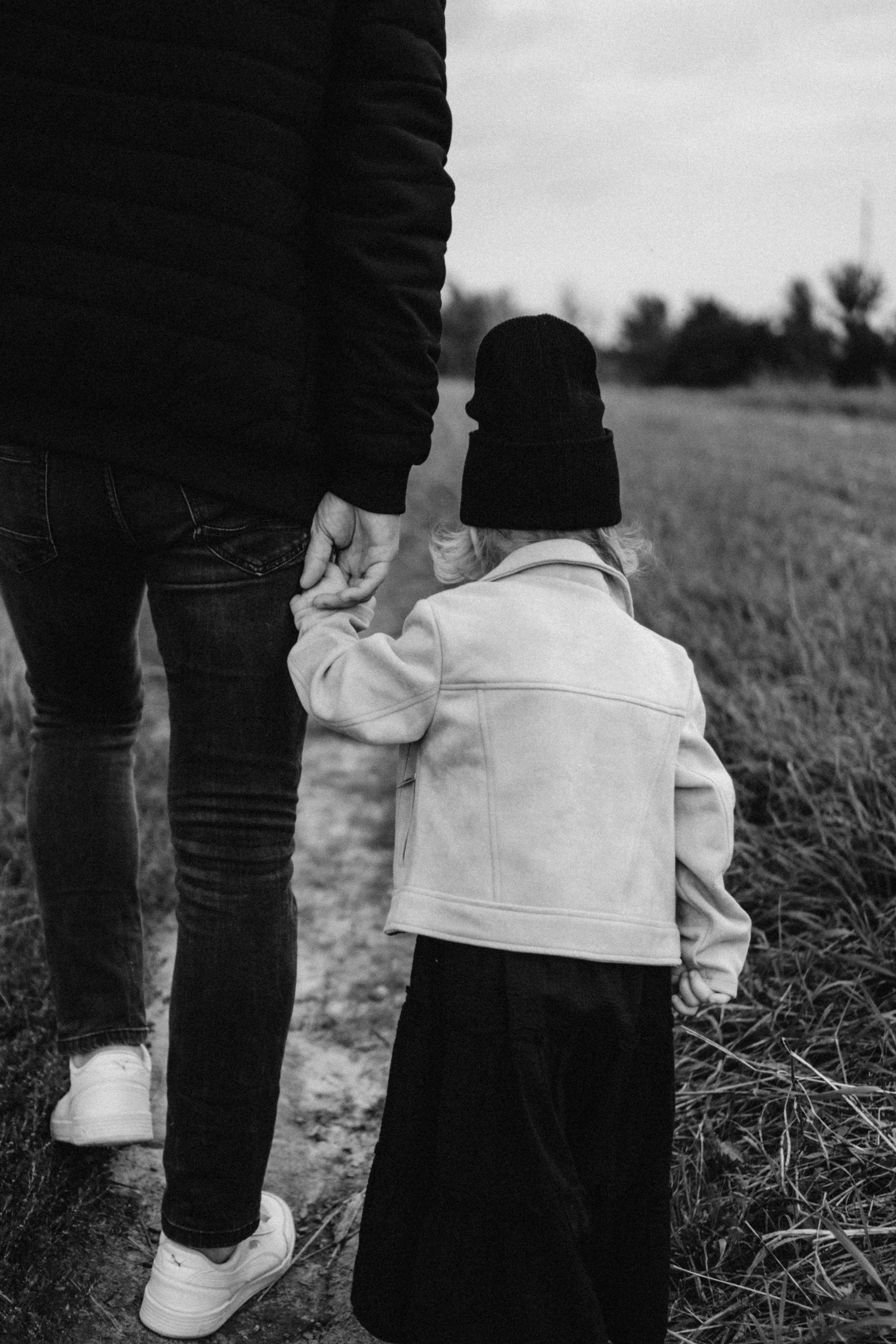 Wanna be with you everywhere. Family photographer in Warsaw Sasha Zenzina
