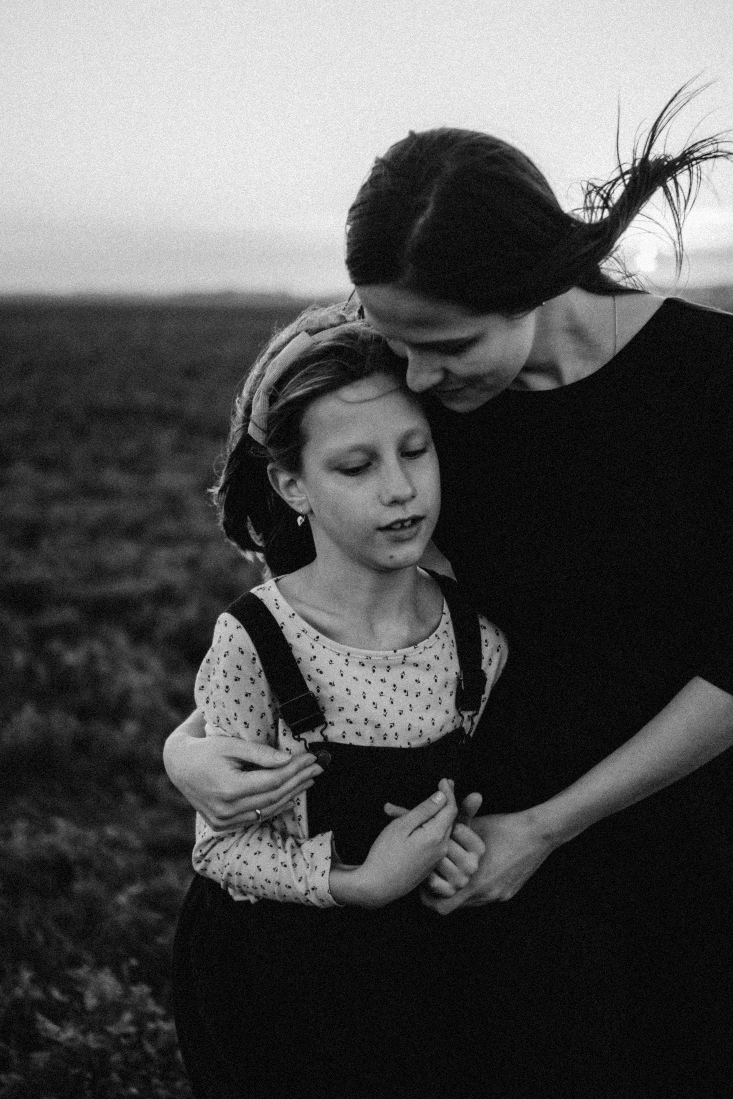 When autumn leaves start to fall. Family photographer in Warsaw Sasha Zenzina