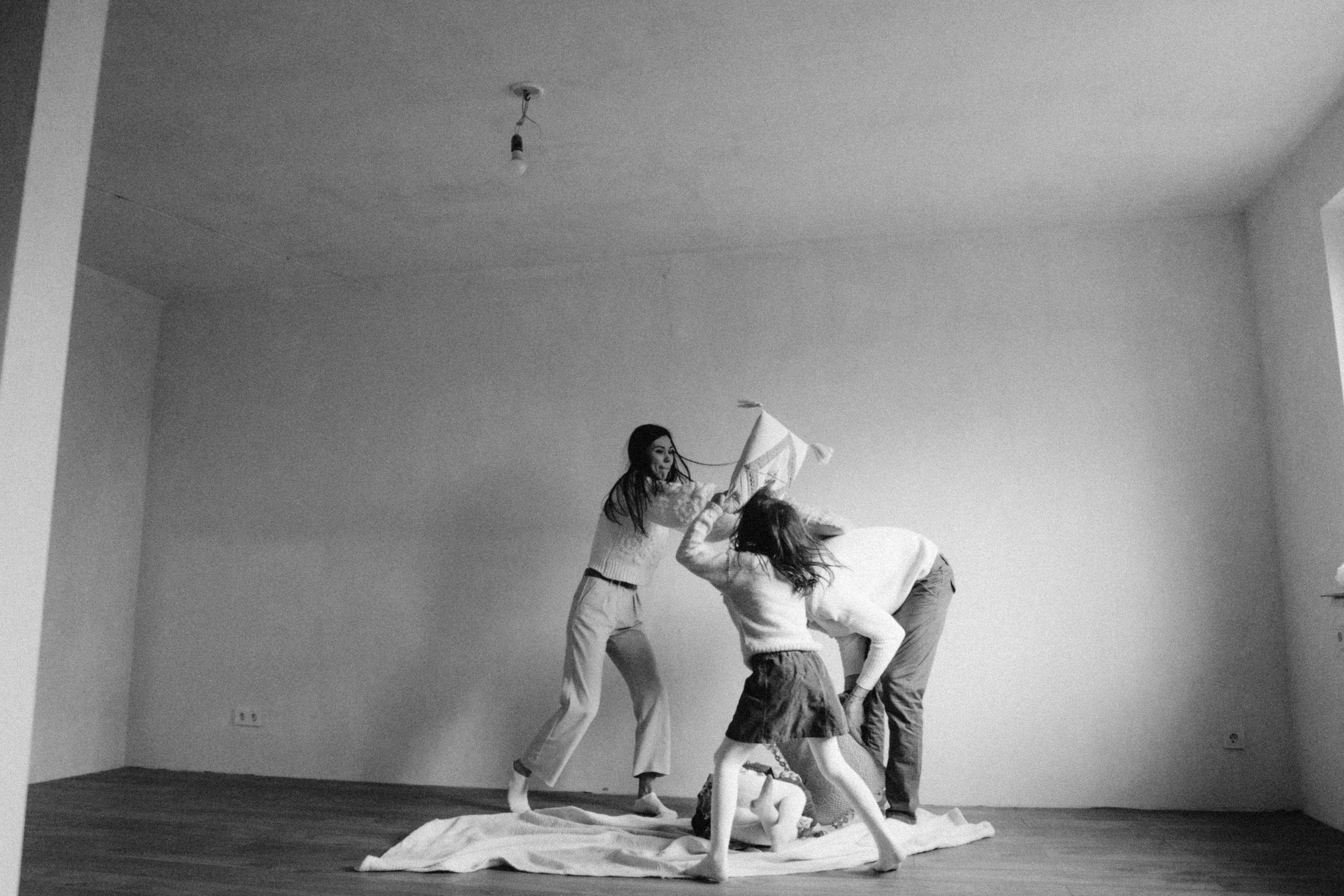 But the greatest of these is love. Family photographer in Warsaw Sasha Zenzina