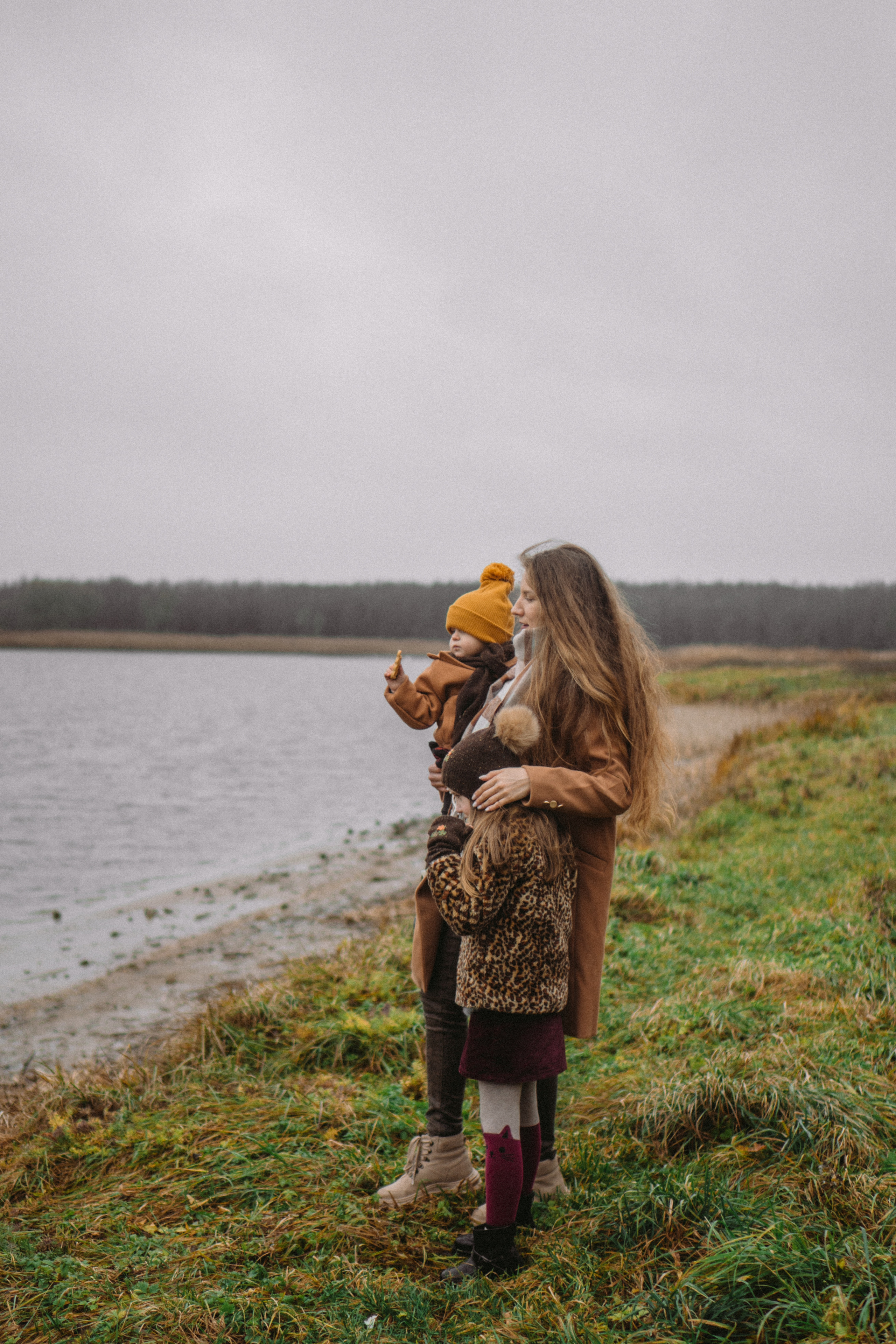Cold outside Warm inside. Family photographer in Warsaw Sasha Zenzina